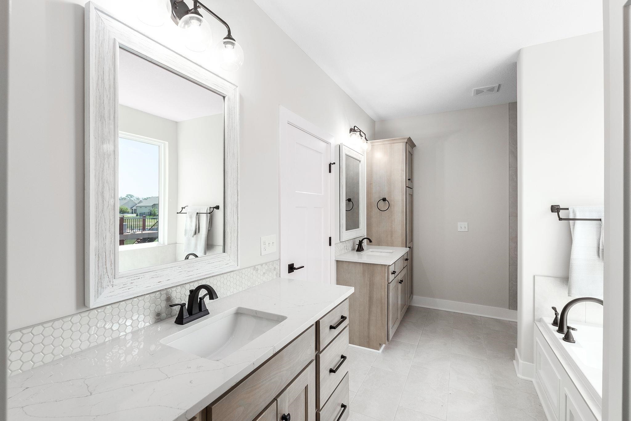 7905 E Turquoise Trail Bel Aire KS 67226