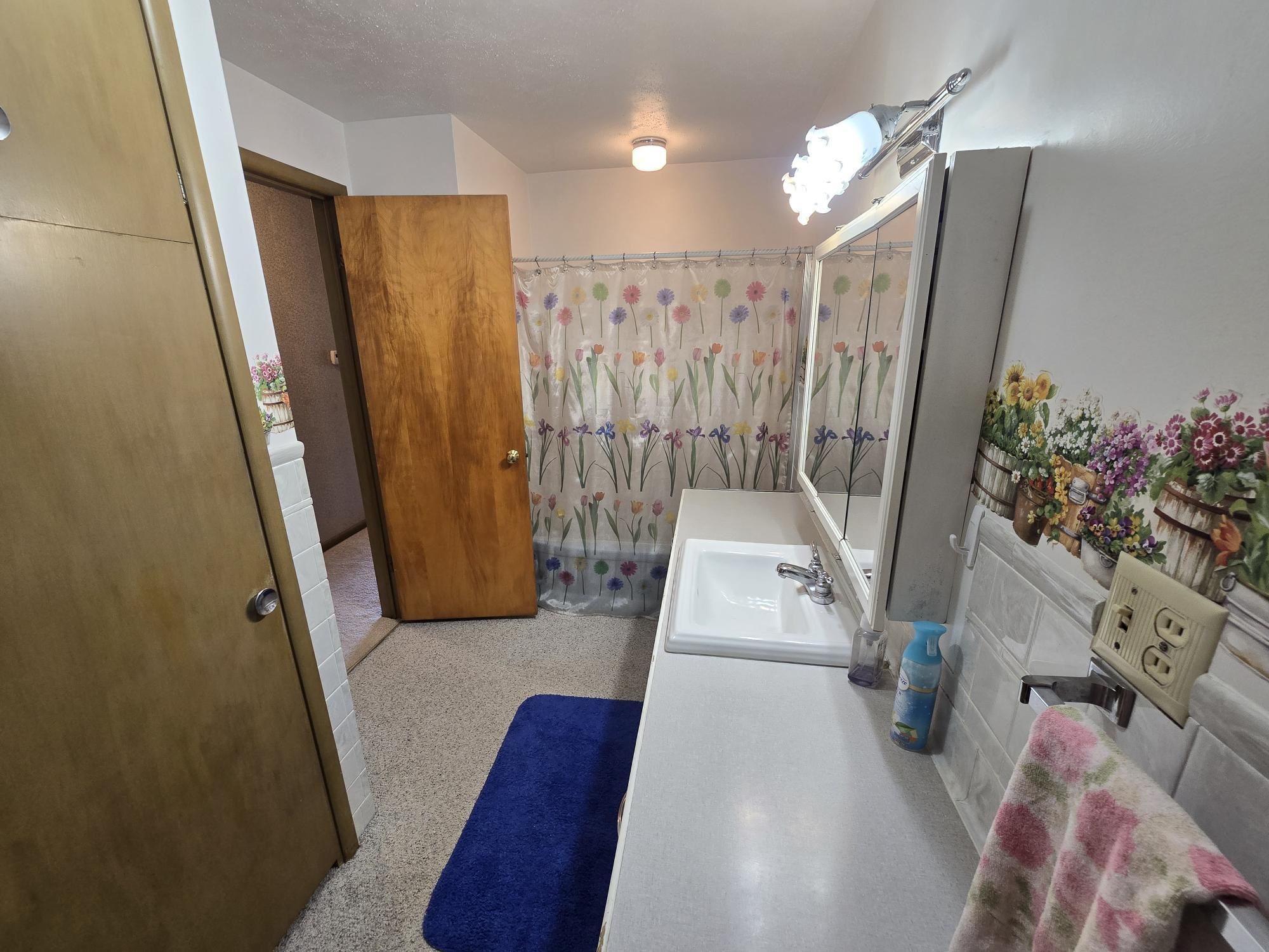329 N College Street Winfield KS 67156