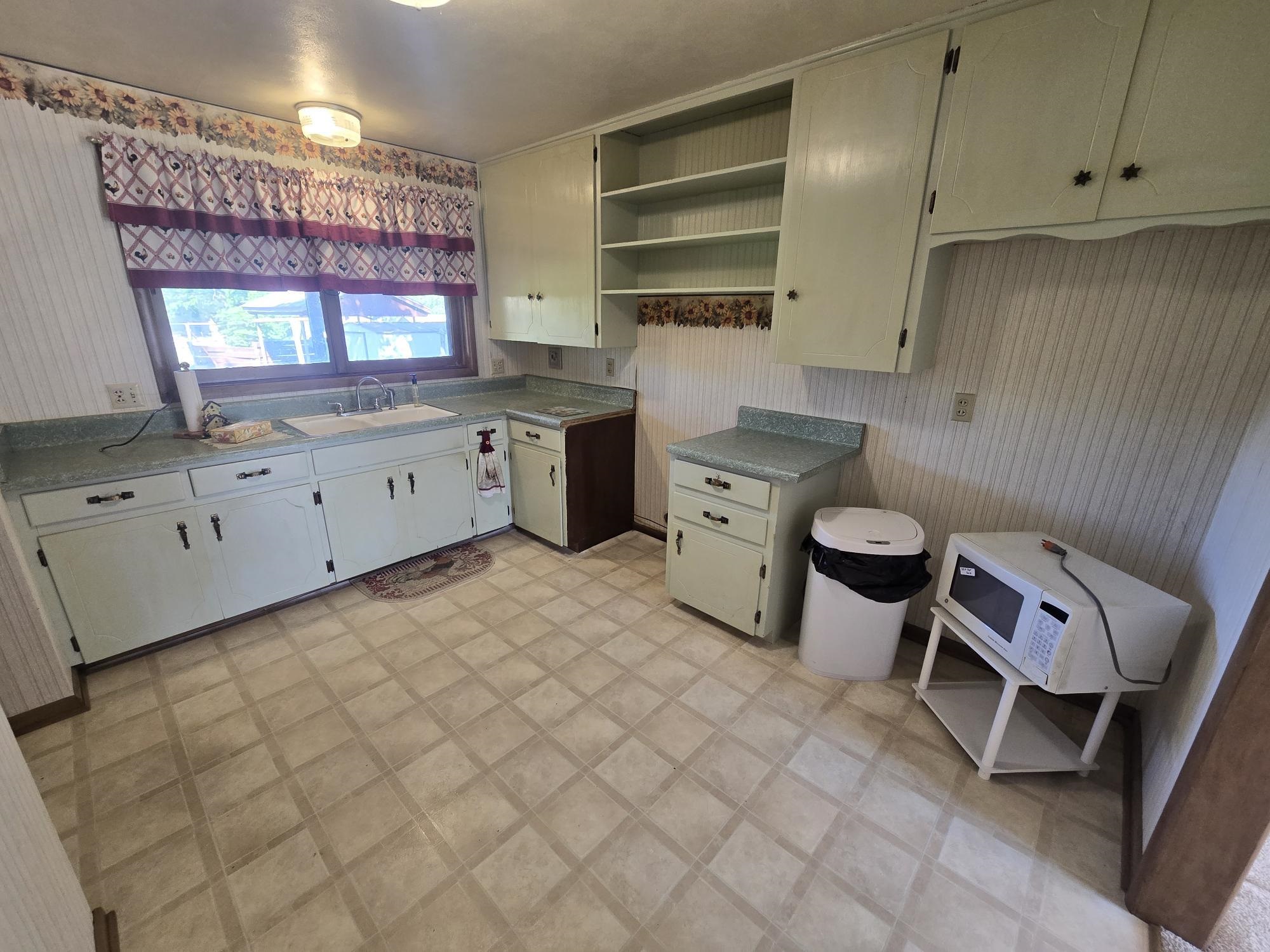 329 N College Street Winfield KS 67156