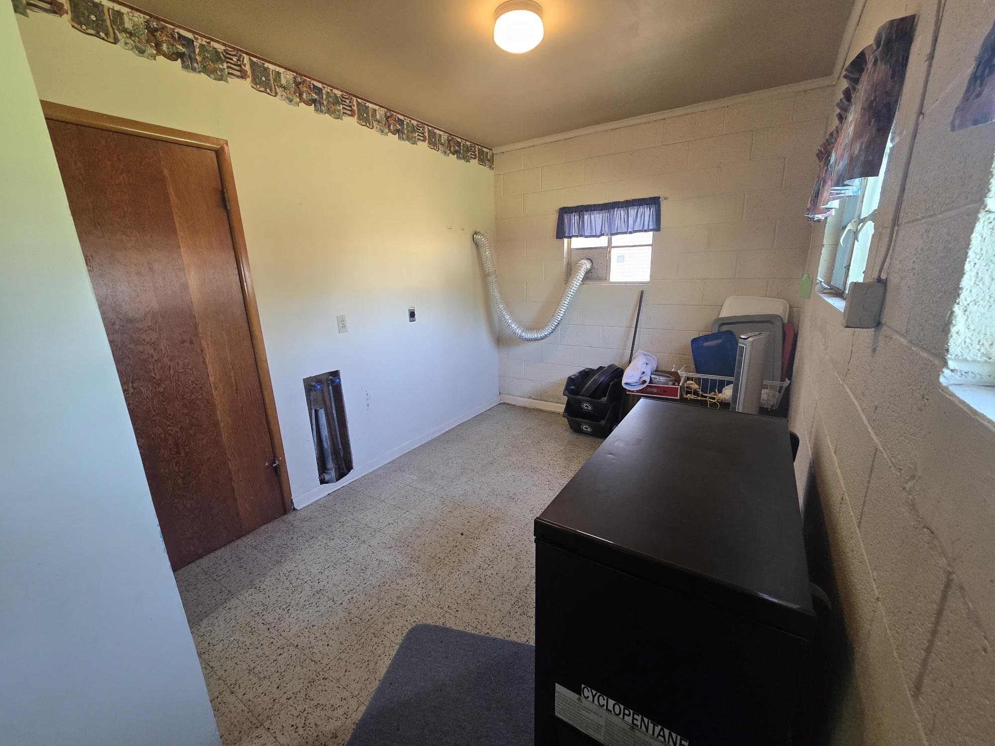 329 N College Street Winfield KS 67156