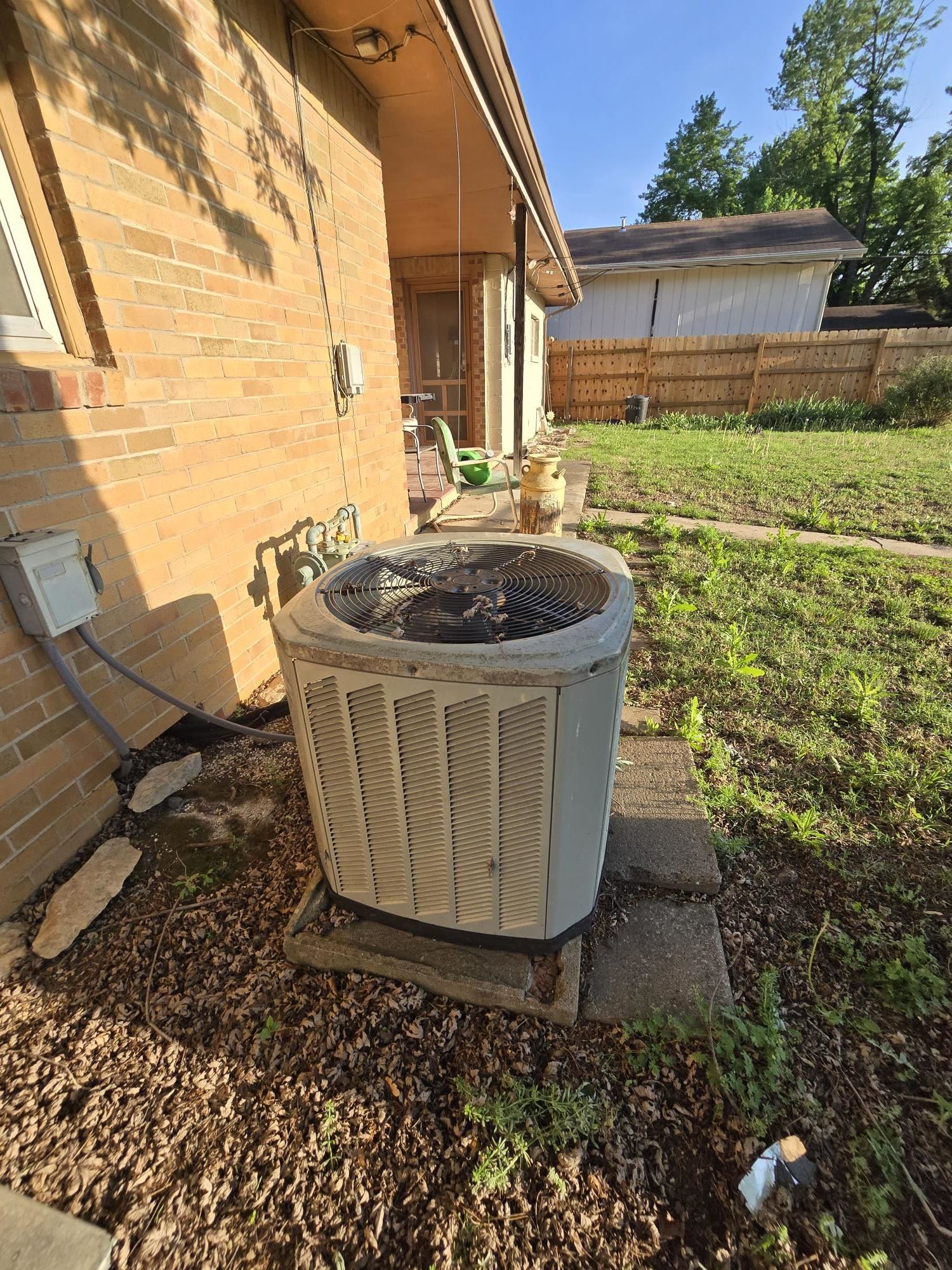 329 N College Street Winfield KS 67156
