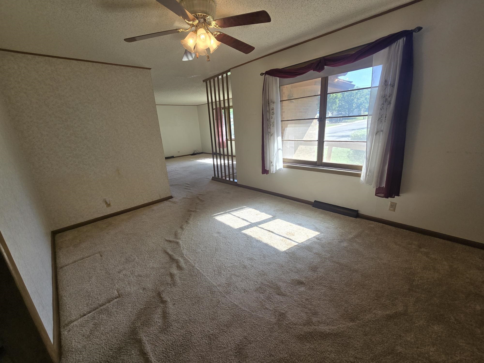 329 N College Street Winfield KS 67156