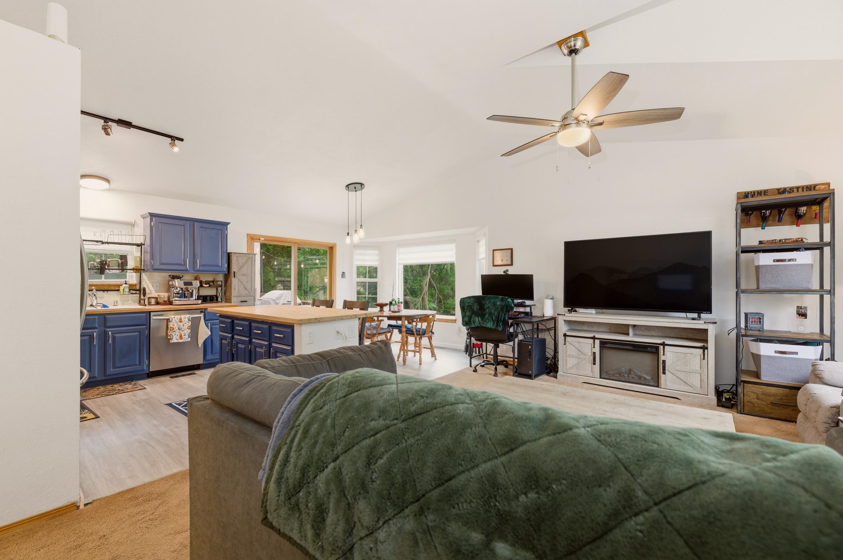 6943 E Perryton Street Bel Aire KS 67226-1468