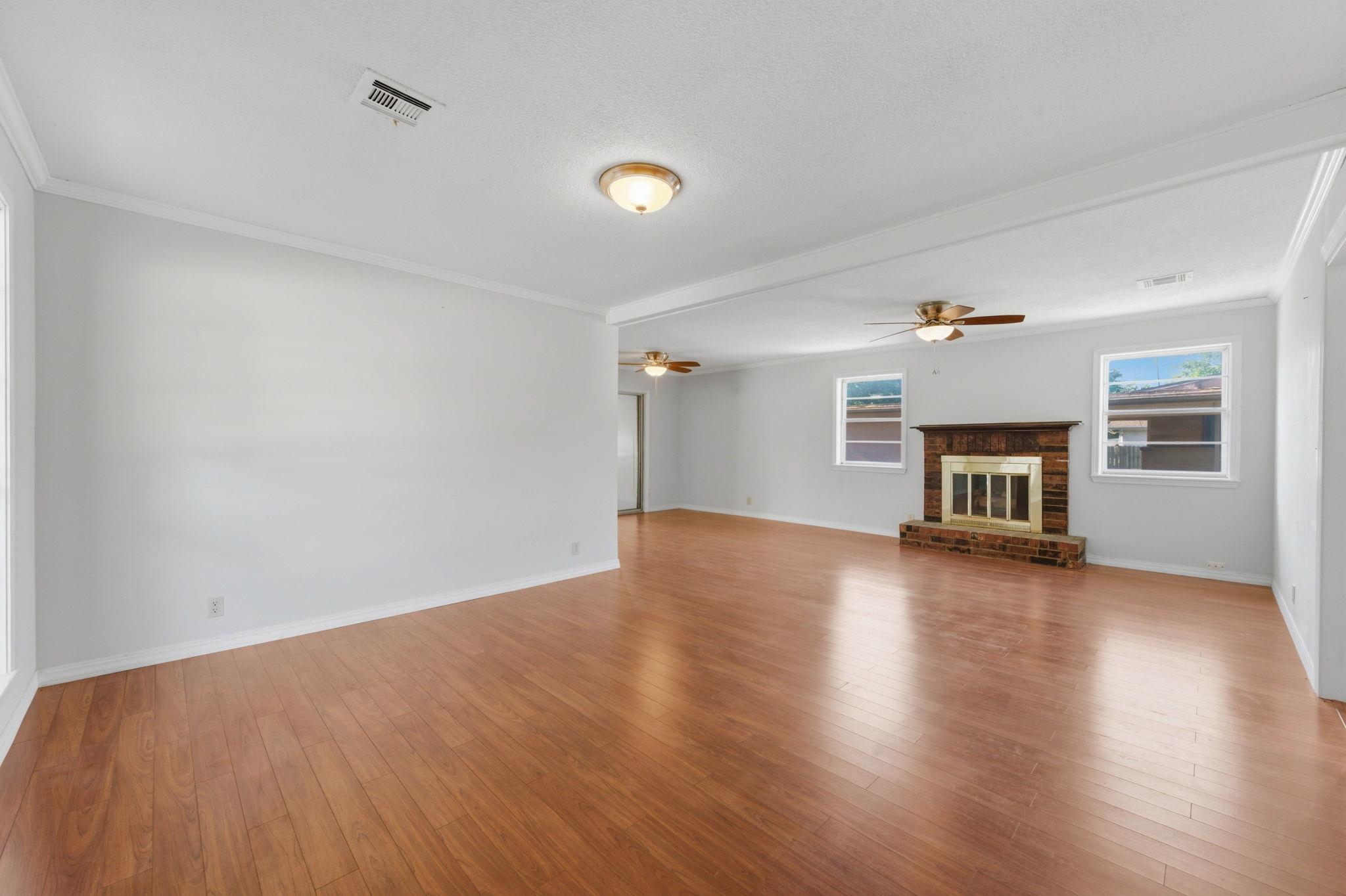1214 Edgewood Wellington KS 67152