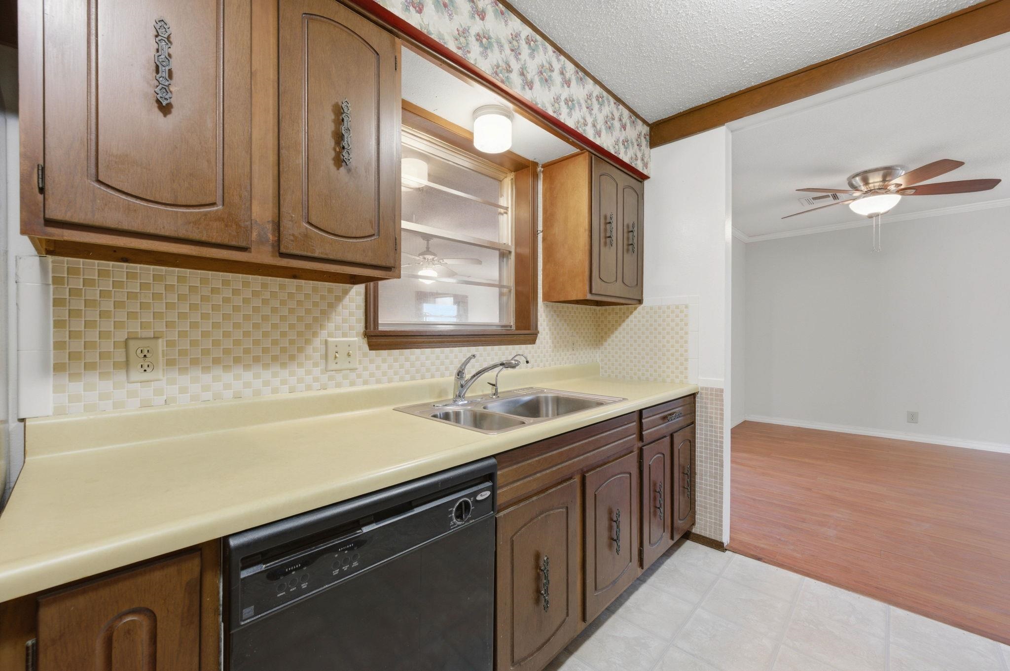 1214 Edgewood Wellington KS 67152