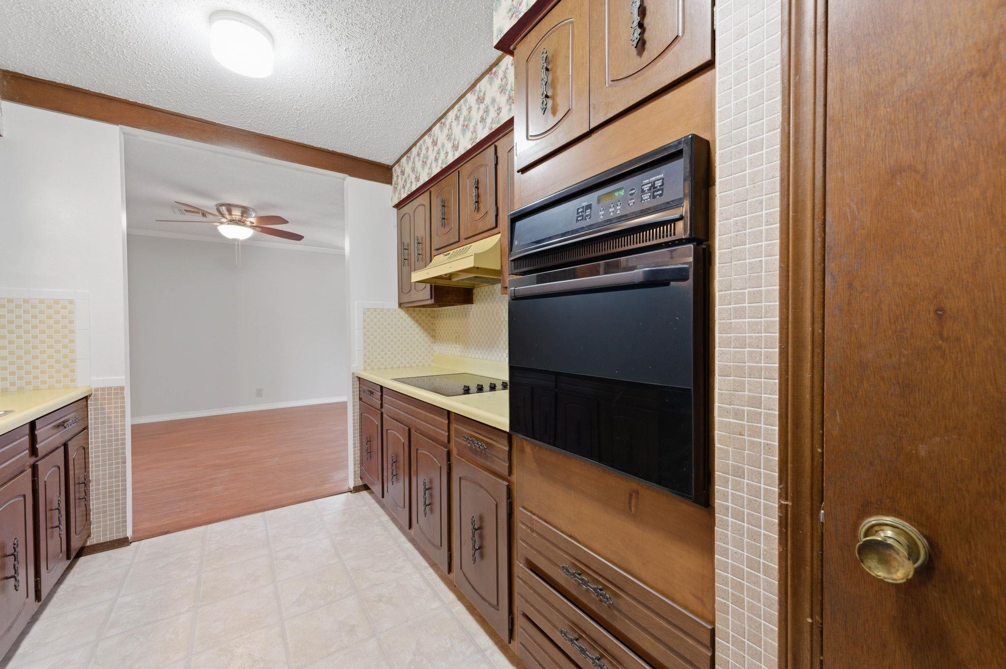 1214 Edgewood Wellington KS 67152