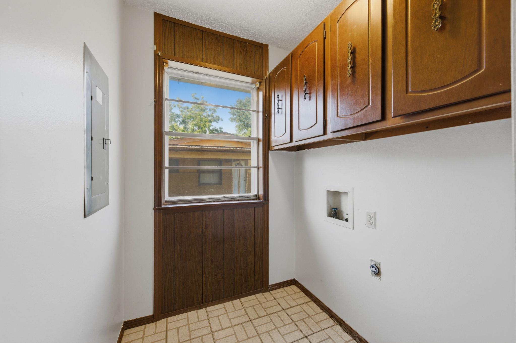 1214 Edgewood Wellington KS 67152