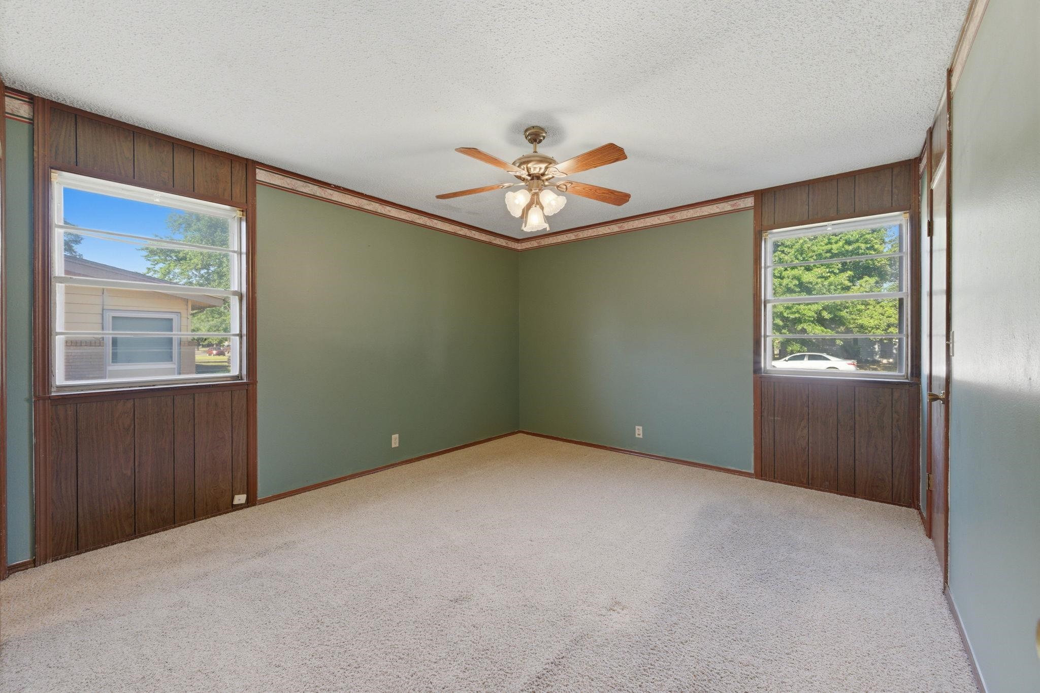 1214 Edgewood Wellington KS 67152
