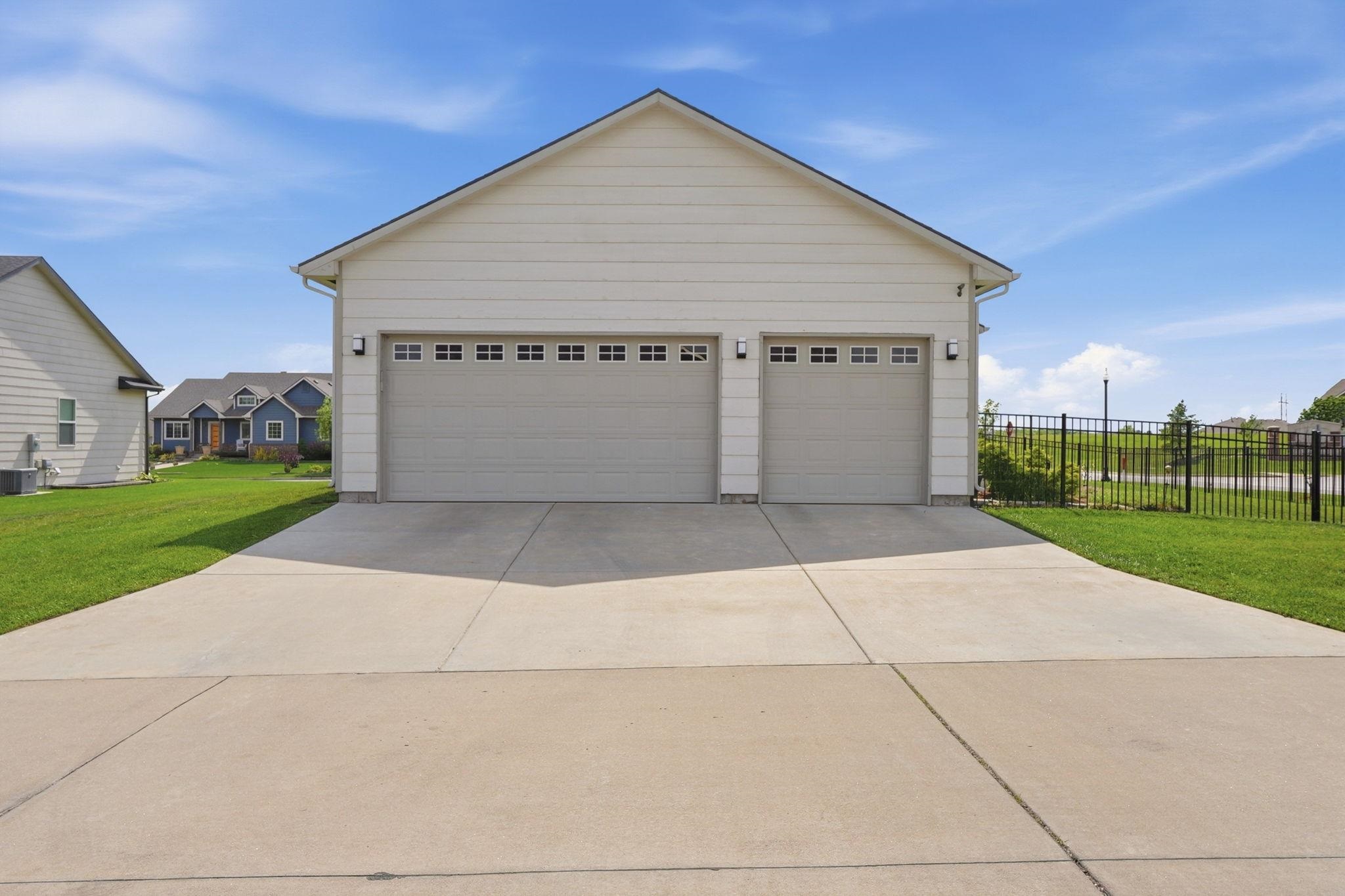 5184 N Brookstone Bel Aire KS 67226