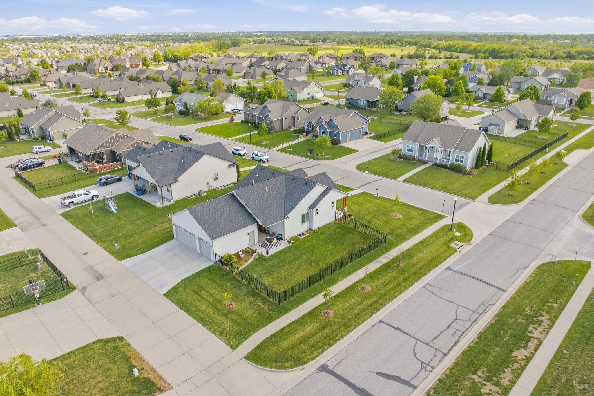 5184 N Brookstone Bel Aire KS 67226