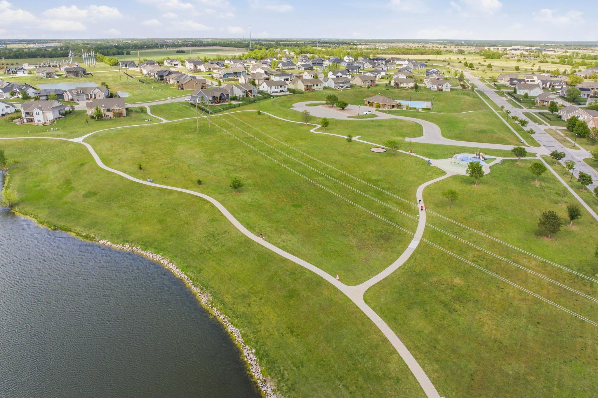 5184 N Brookstone Bel Aire KS 67226