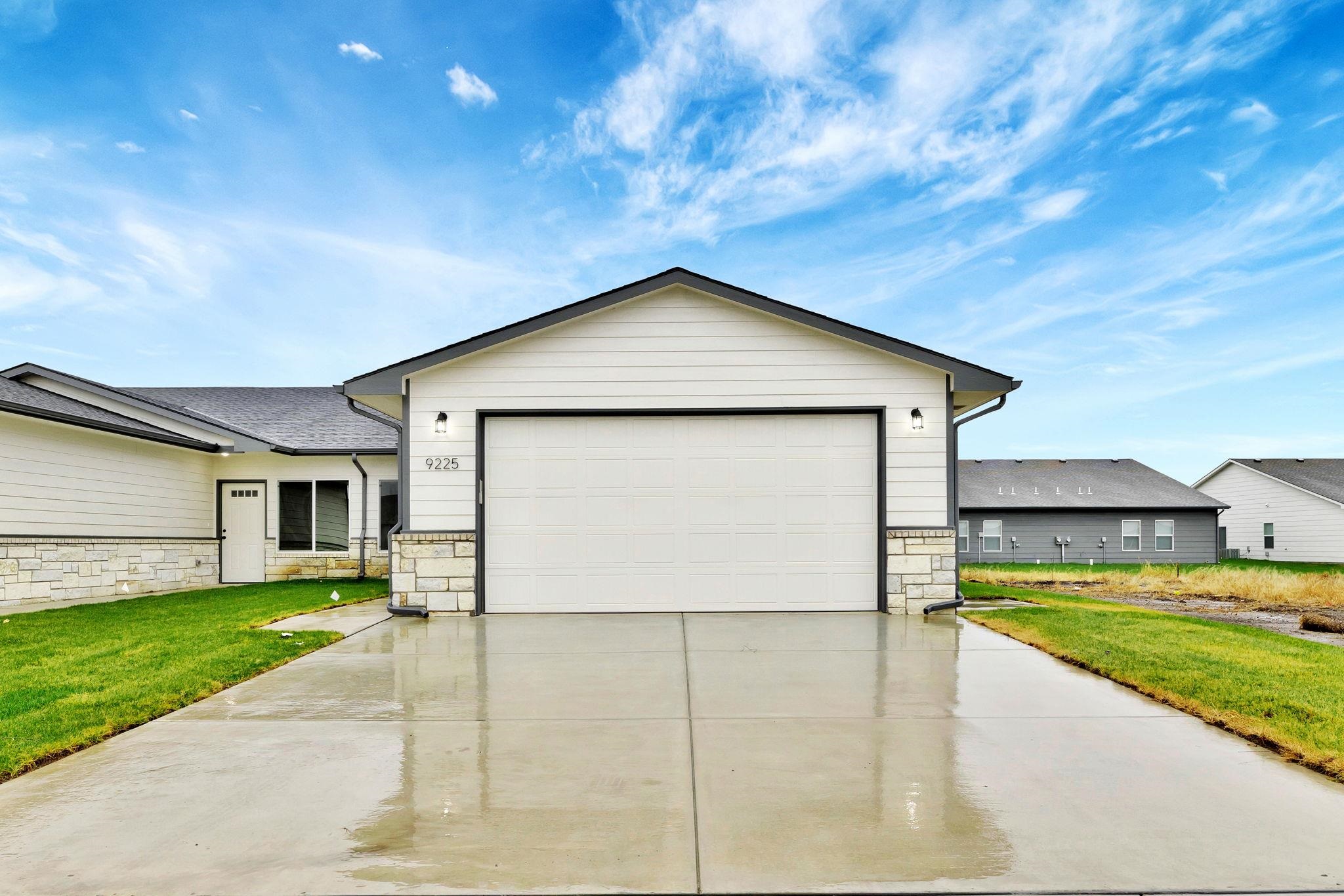 9227 E Fox Pointe Court Bel Aire KS 67226