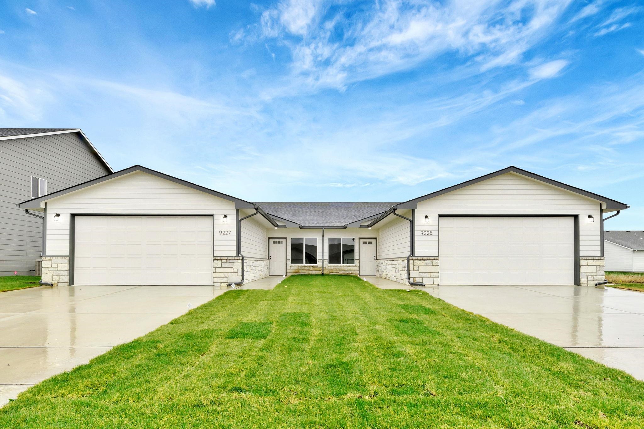 9227 E Fox Pointe Court Bel Aire KS 67226