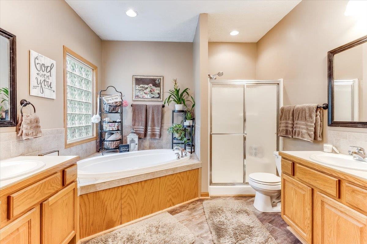 521 E Whispering Meadows Potwin KS 67123-9503