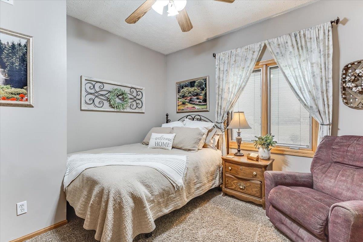 521 E Whispering Meadows Potwin KS 67123-9503
