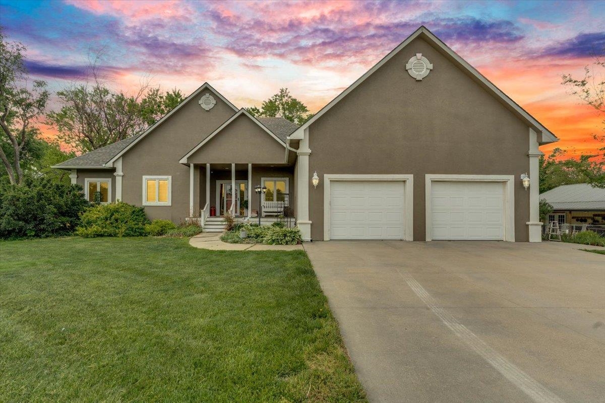 521 E Whispering Meadows Potwin KS 67123-9503