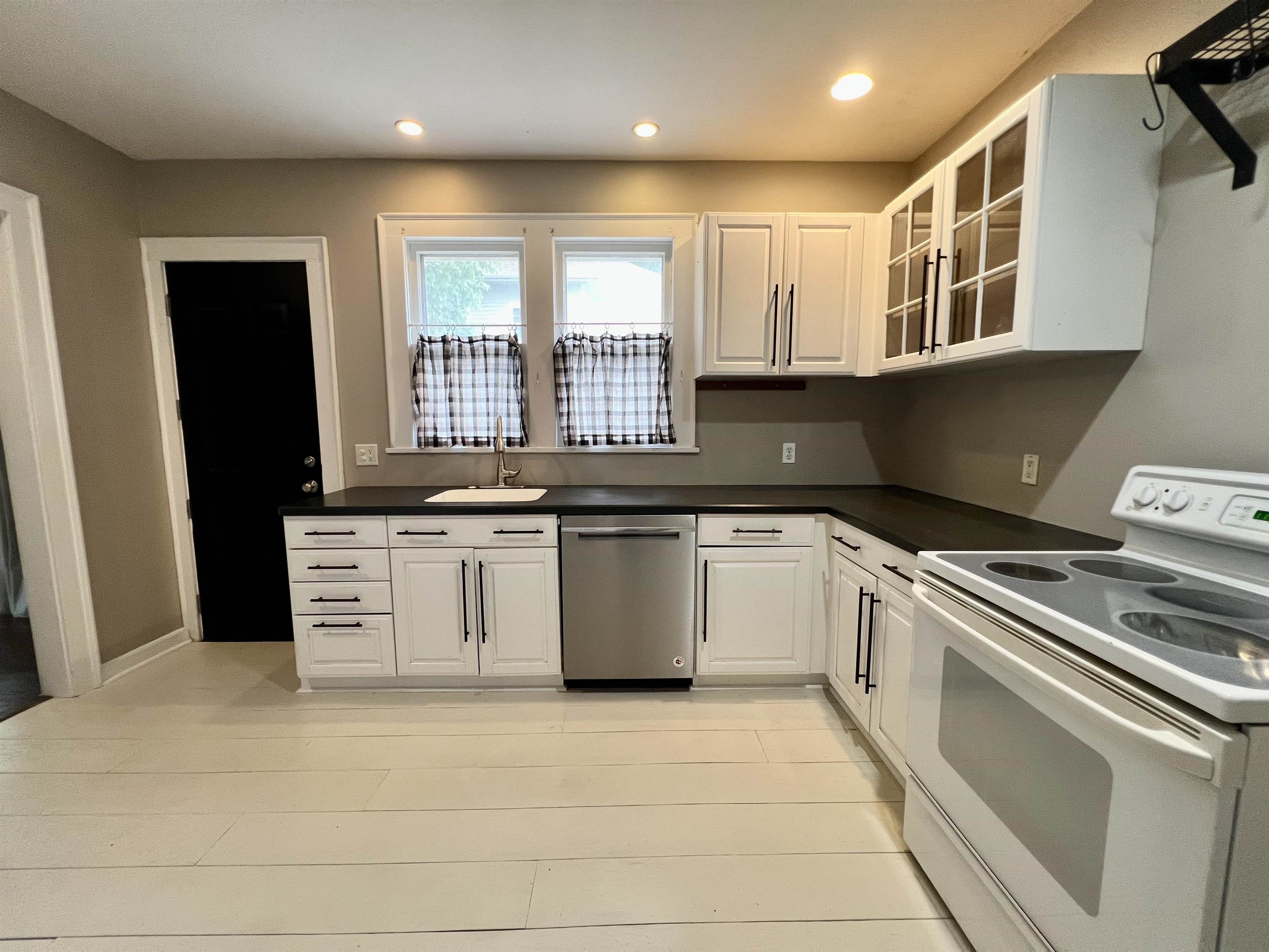 1103 Mansfield Winfield KS 67156