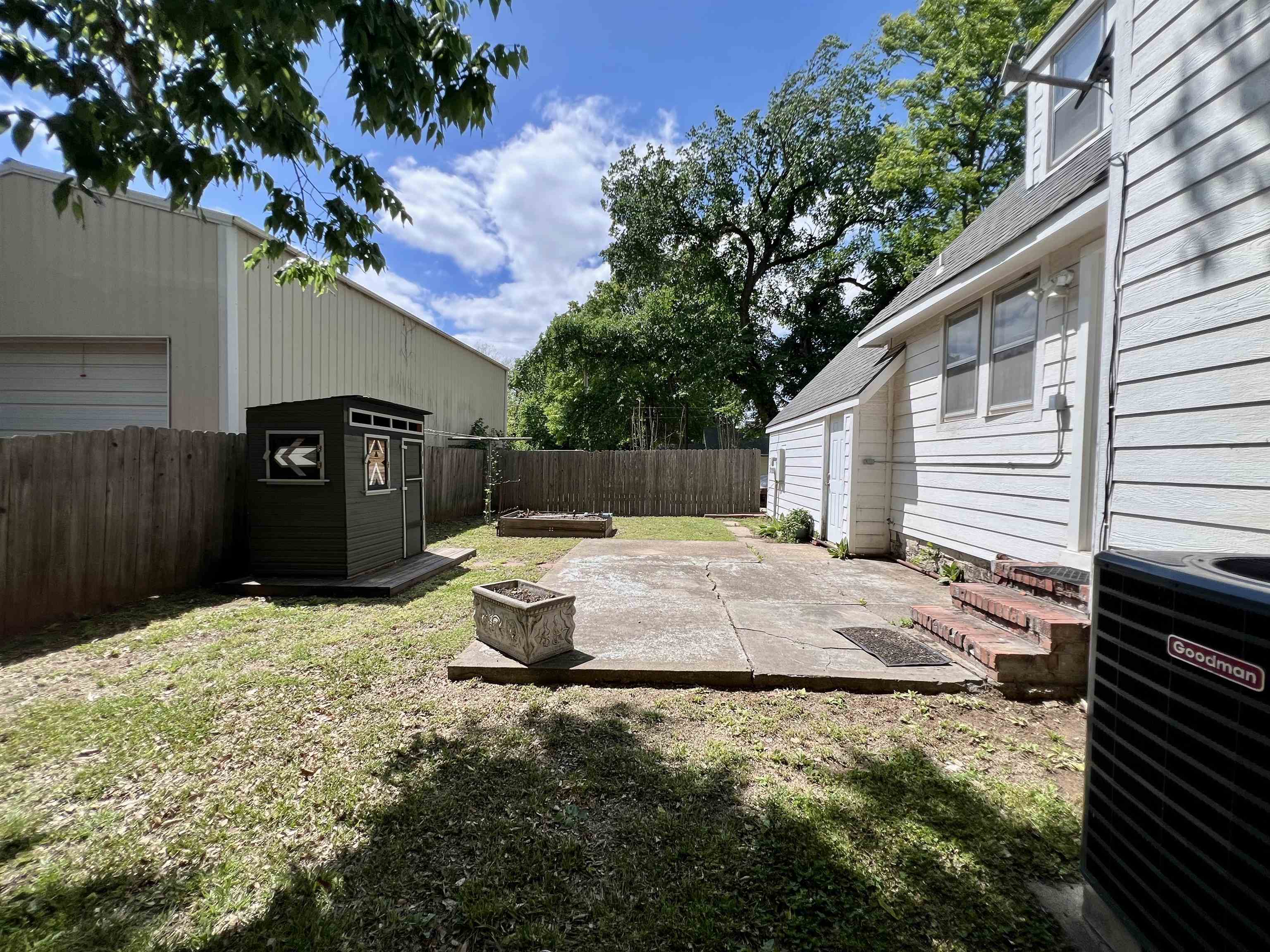 1103 Mansfield Winfield KS 67156
