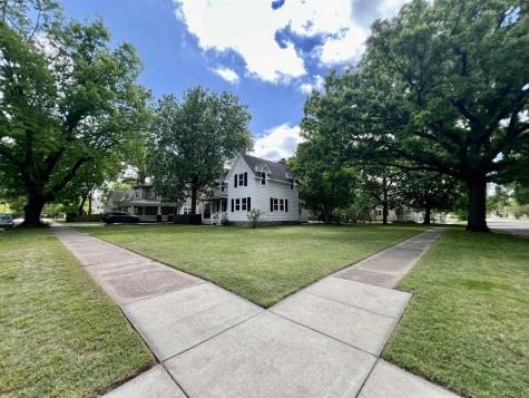 1103 Mansfield Winfield KS 67156