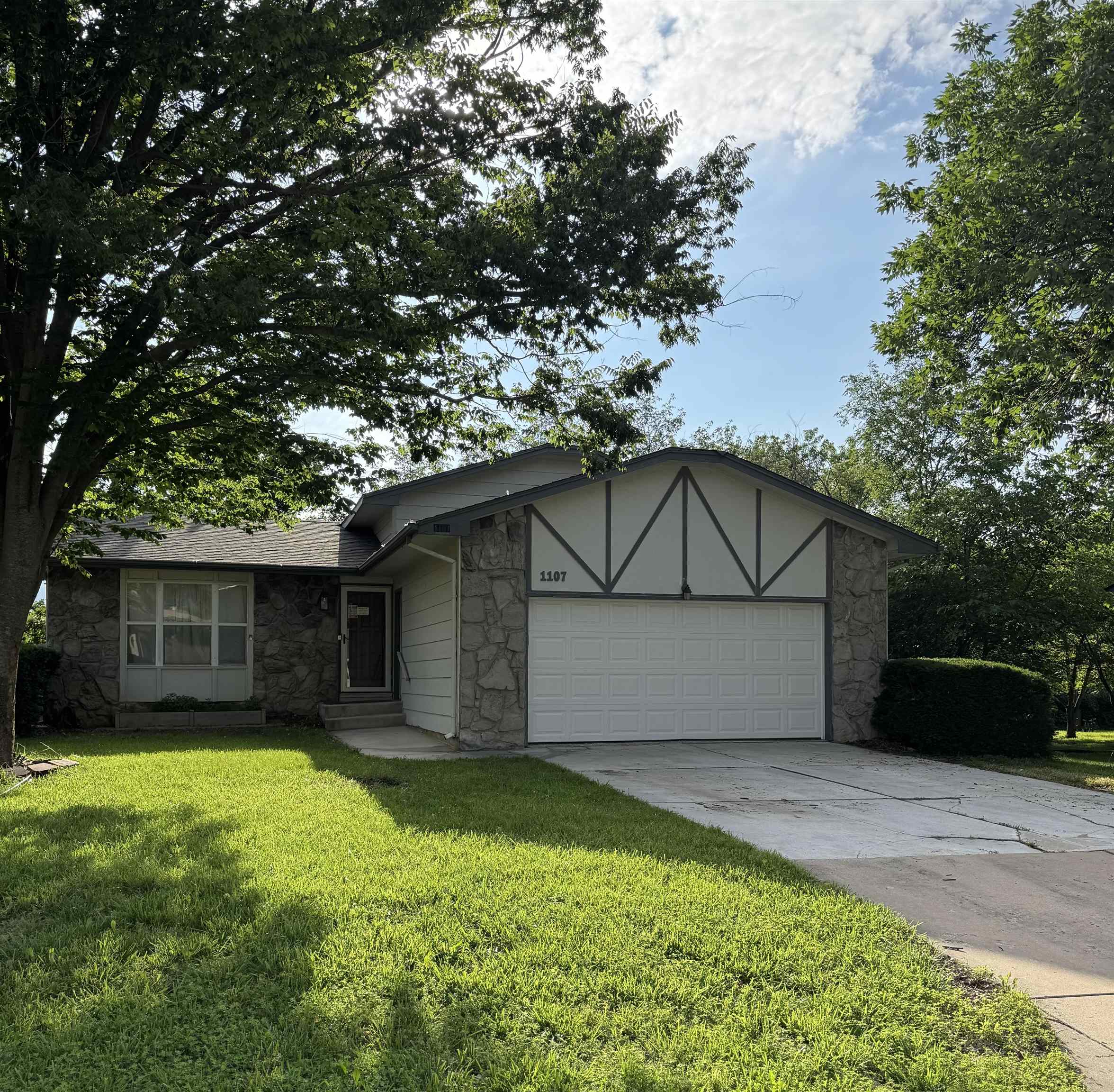 1107 S Hilltop Road Derby KS 67037