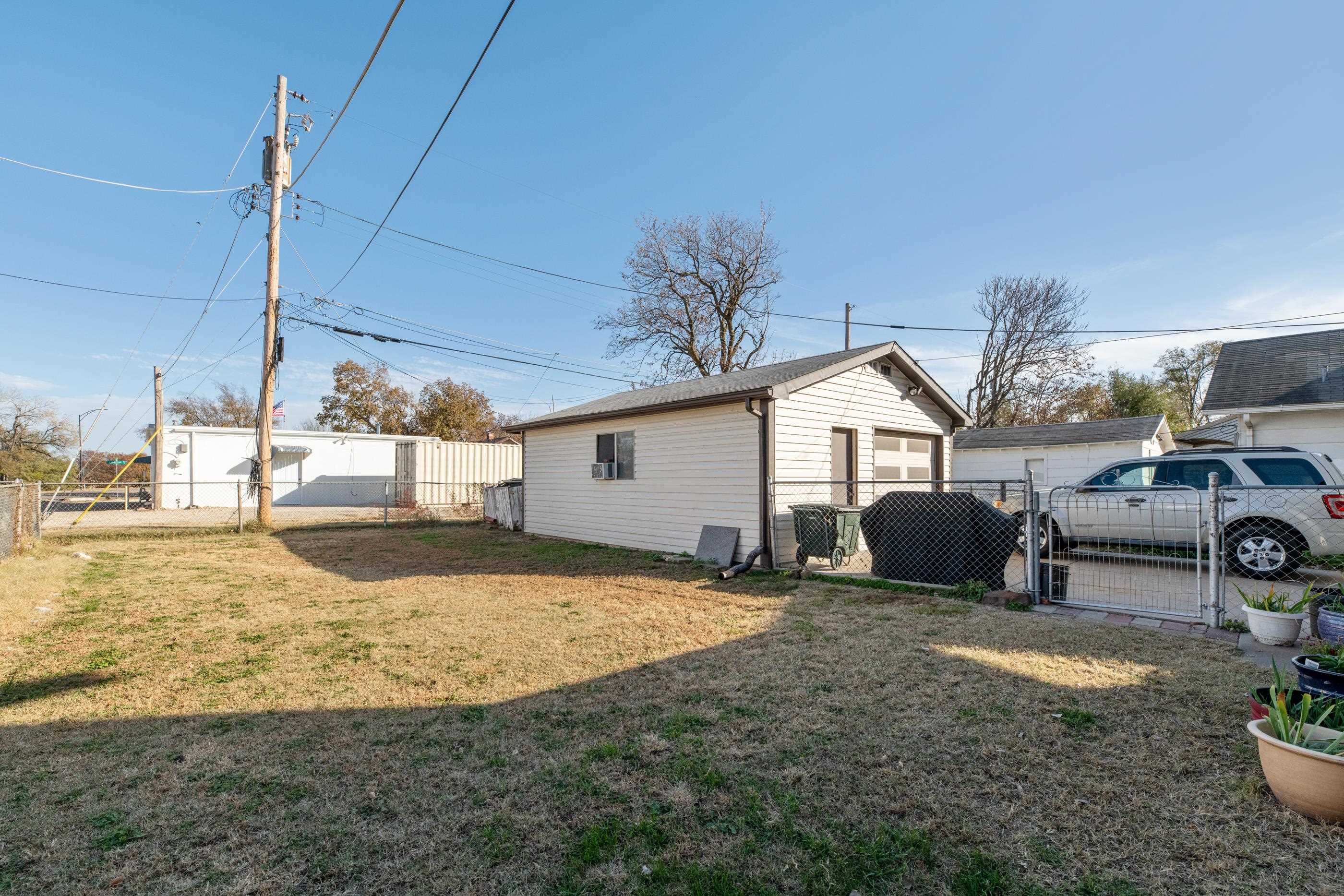 528 N Martinson Wichita KS 67203