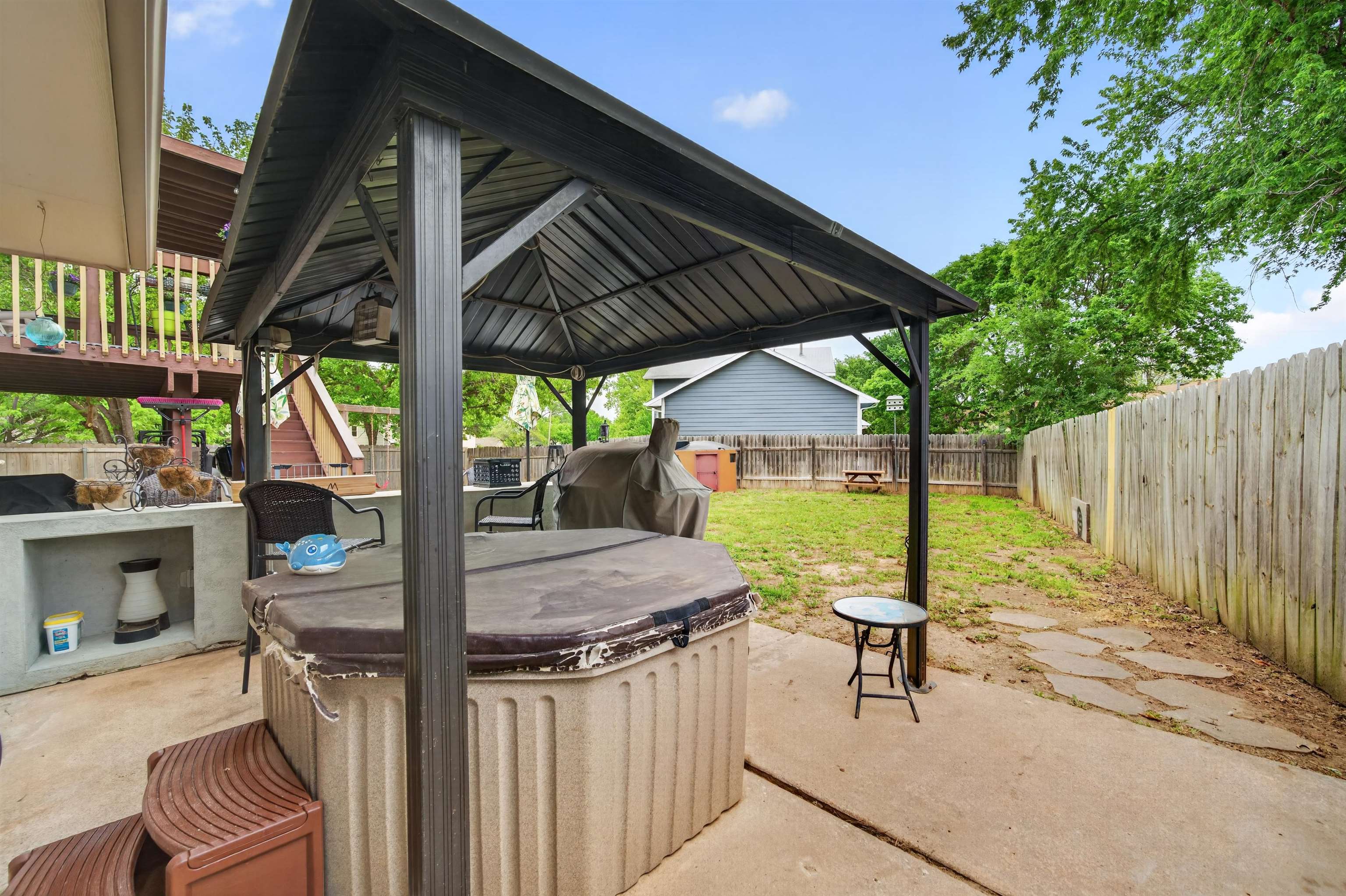 265 W Village Lake Drive Derby KS 67037