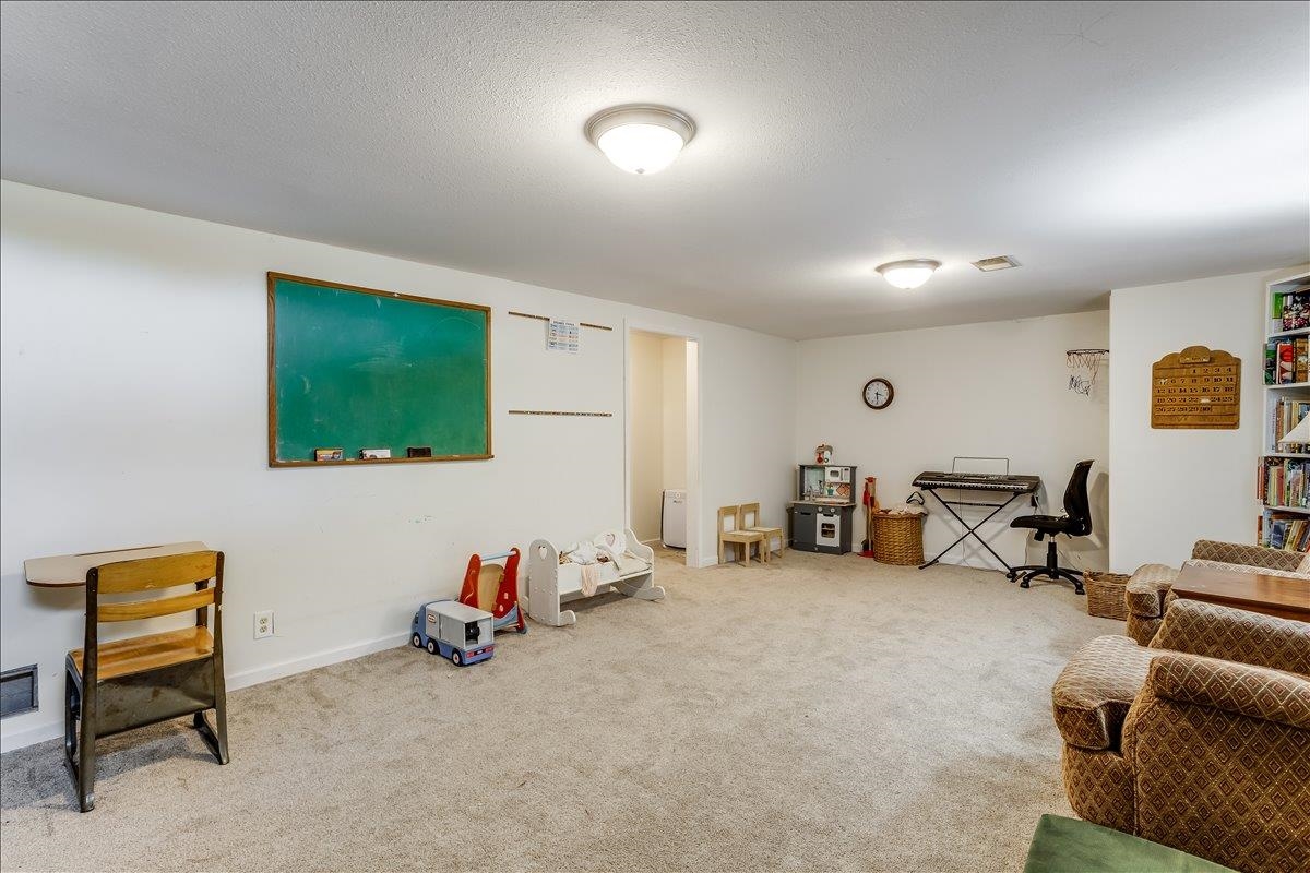 4610 NW County Line Benton KS 67017