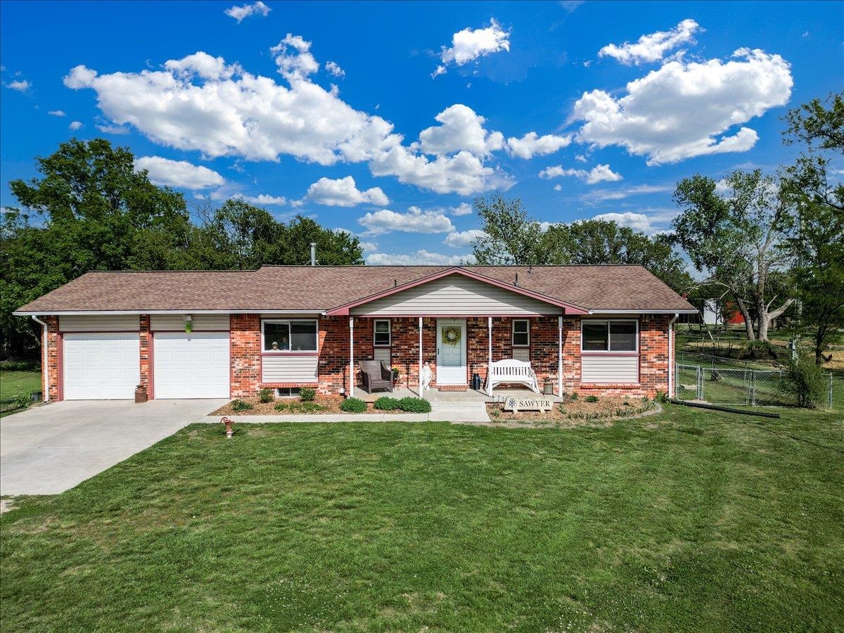 4610 NW County Line Benton KS 67017
