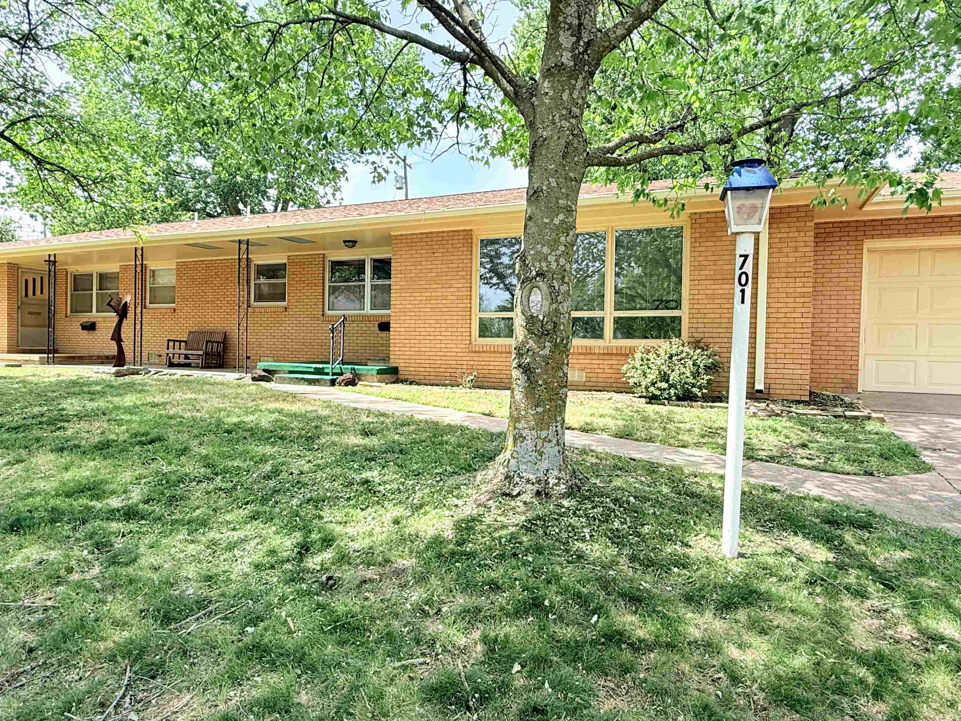 701-703 S Coble Marion KS 66861