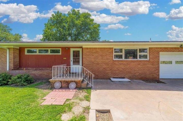 606 N Kansas Avenue Anthony KS 67003