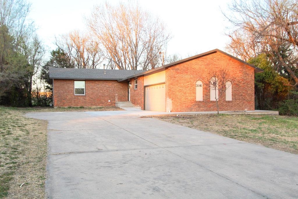 316 Sherman Drive Newton KS 67114