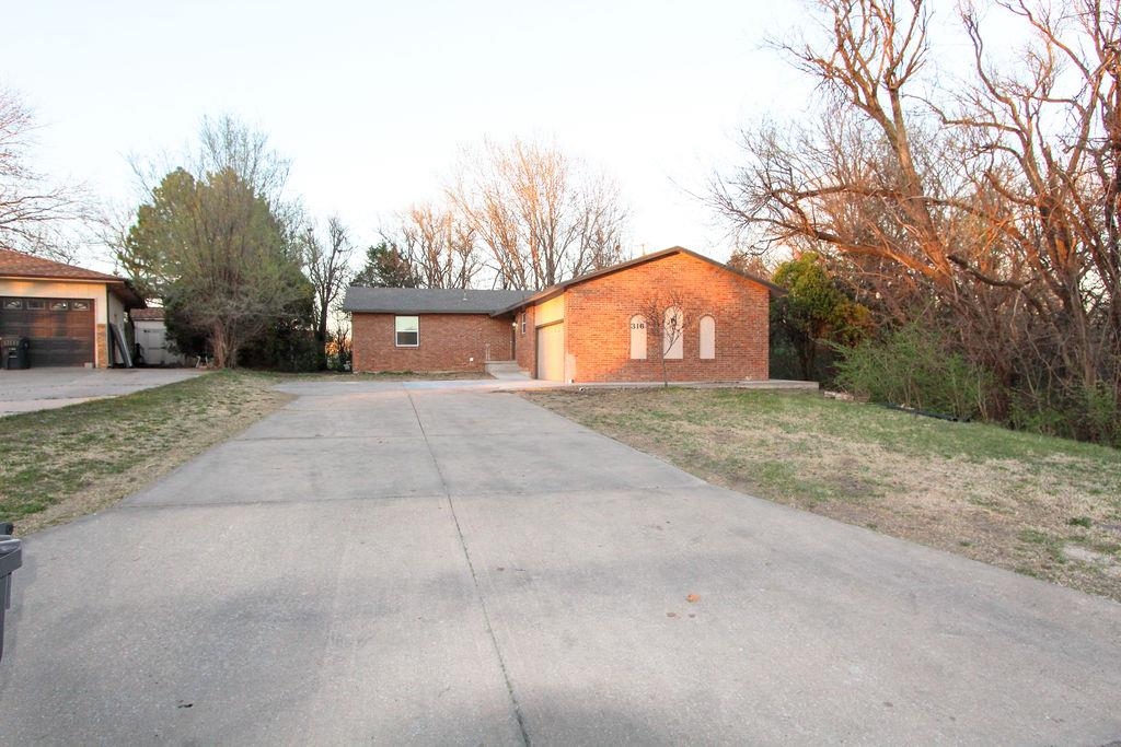316 Sherman Drive Newton KS 67114