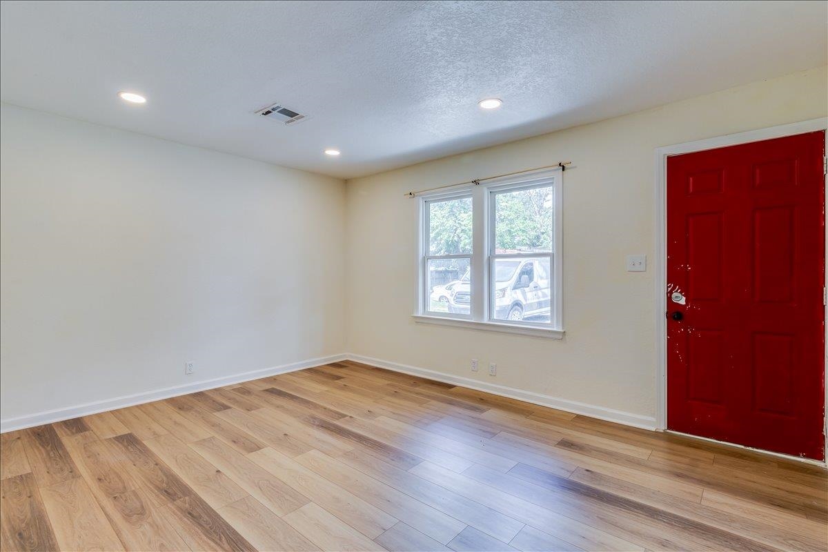 1333 N Dellrose Avenue Wichita KS 67208