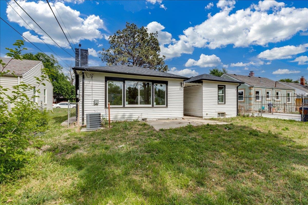 1333 N Dellrose Avenue Wichita KS 67208