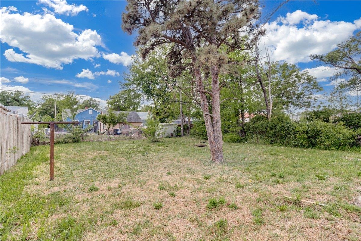 1333 N Dellrose Avenue Wichita KS 67208