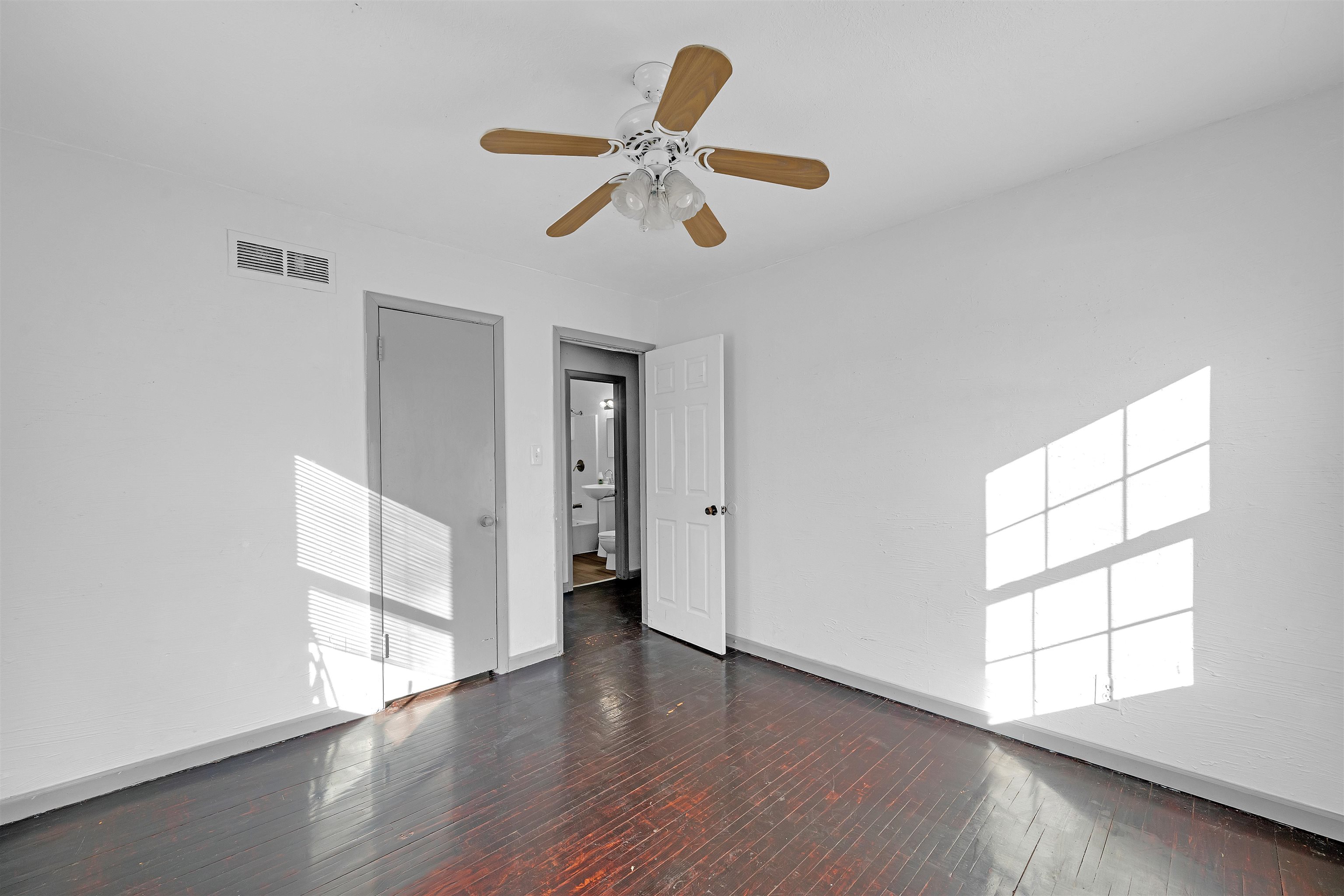 2627 S Washington Avenue Wichita KS 67216