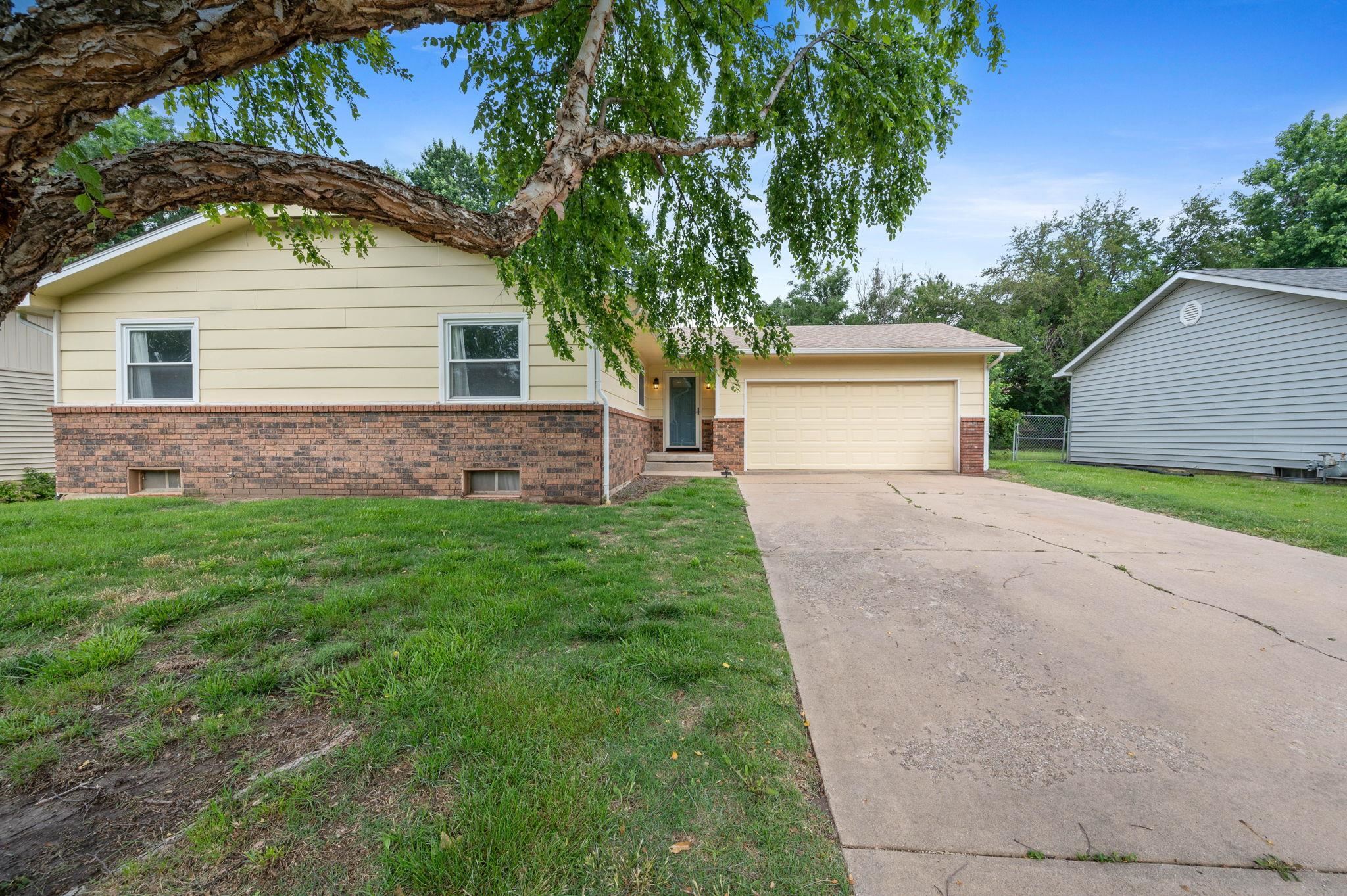 4015 Clarendon Street Bel Aire KS 67220
