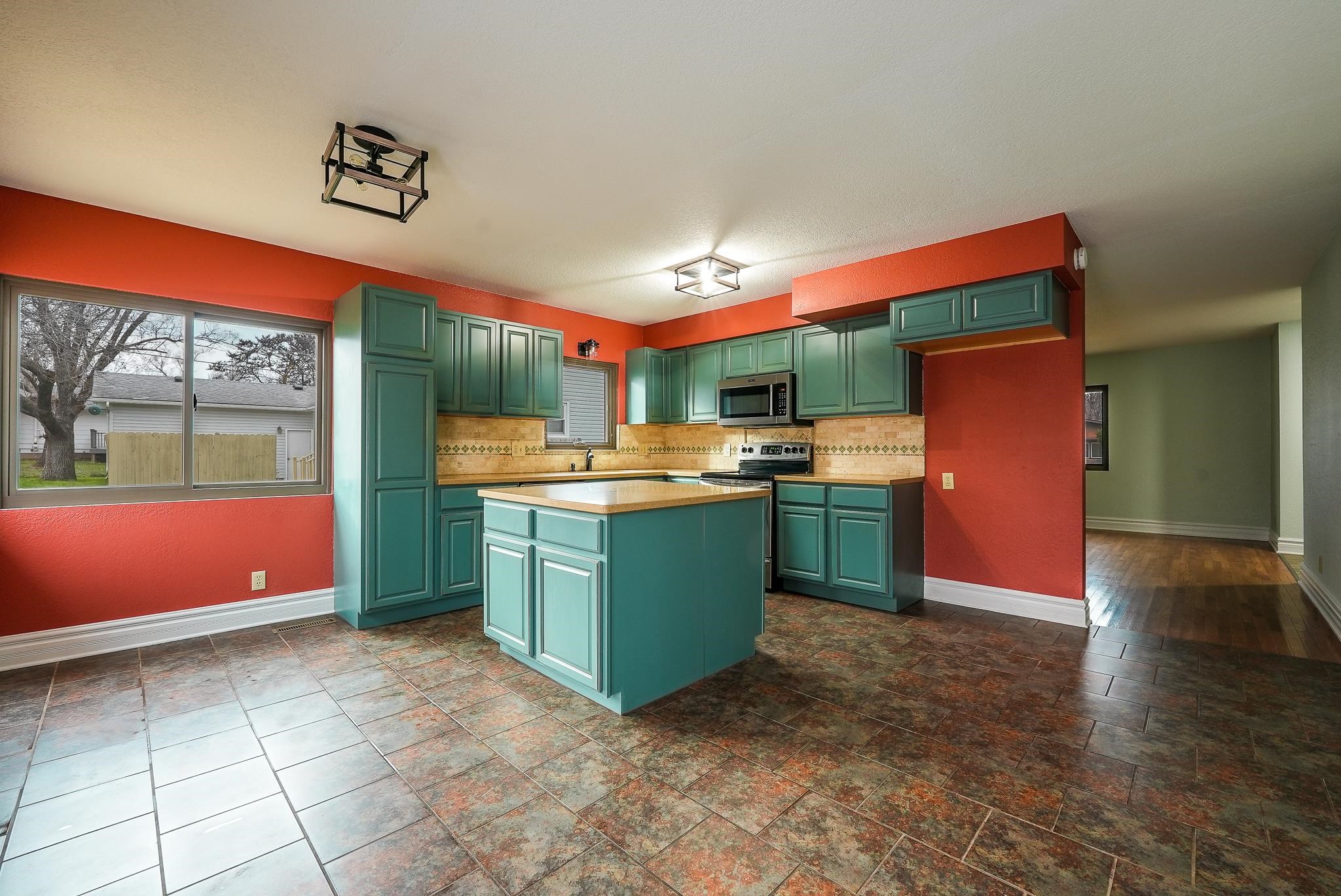 509 W 13th Avenue El Dorado KS 67042