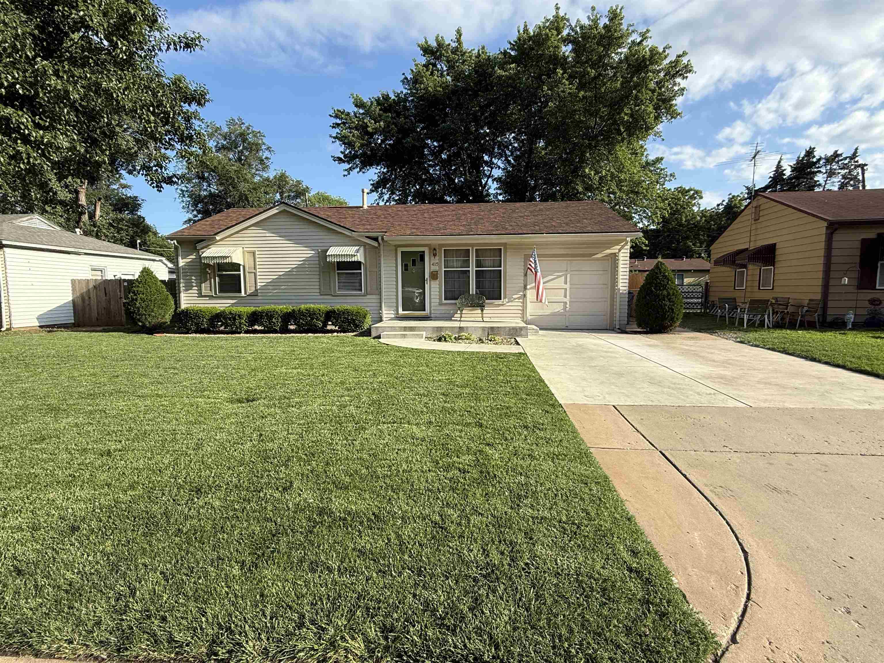 415 W Spring Drive Haysville KS 67060