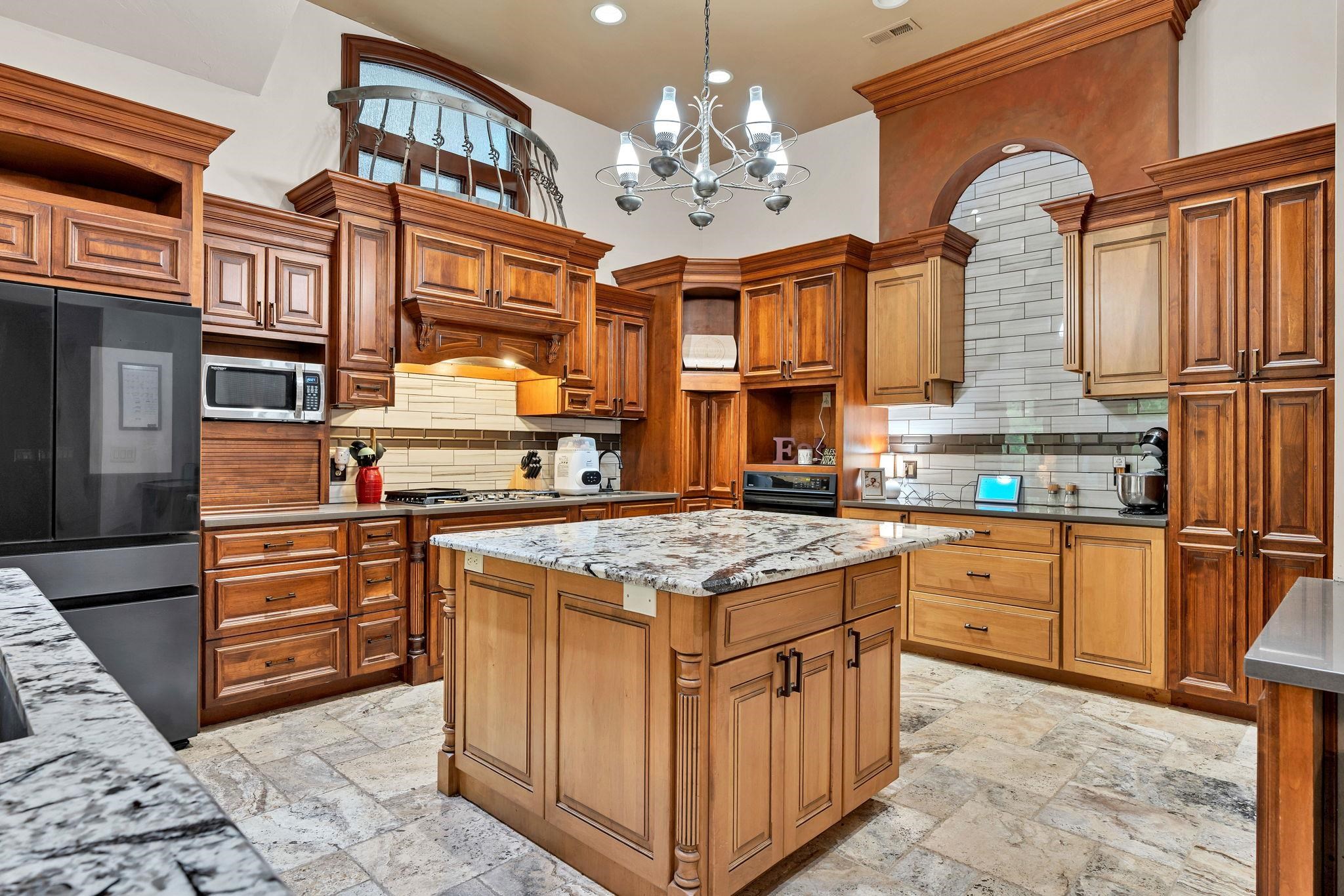 2319 N Rough Creek Road Derby KS 67037-8456