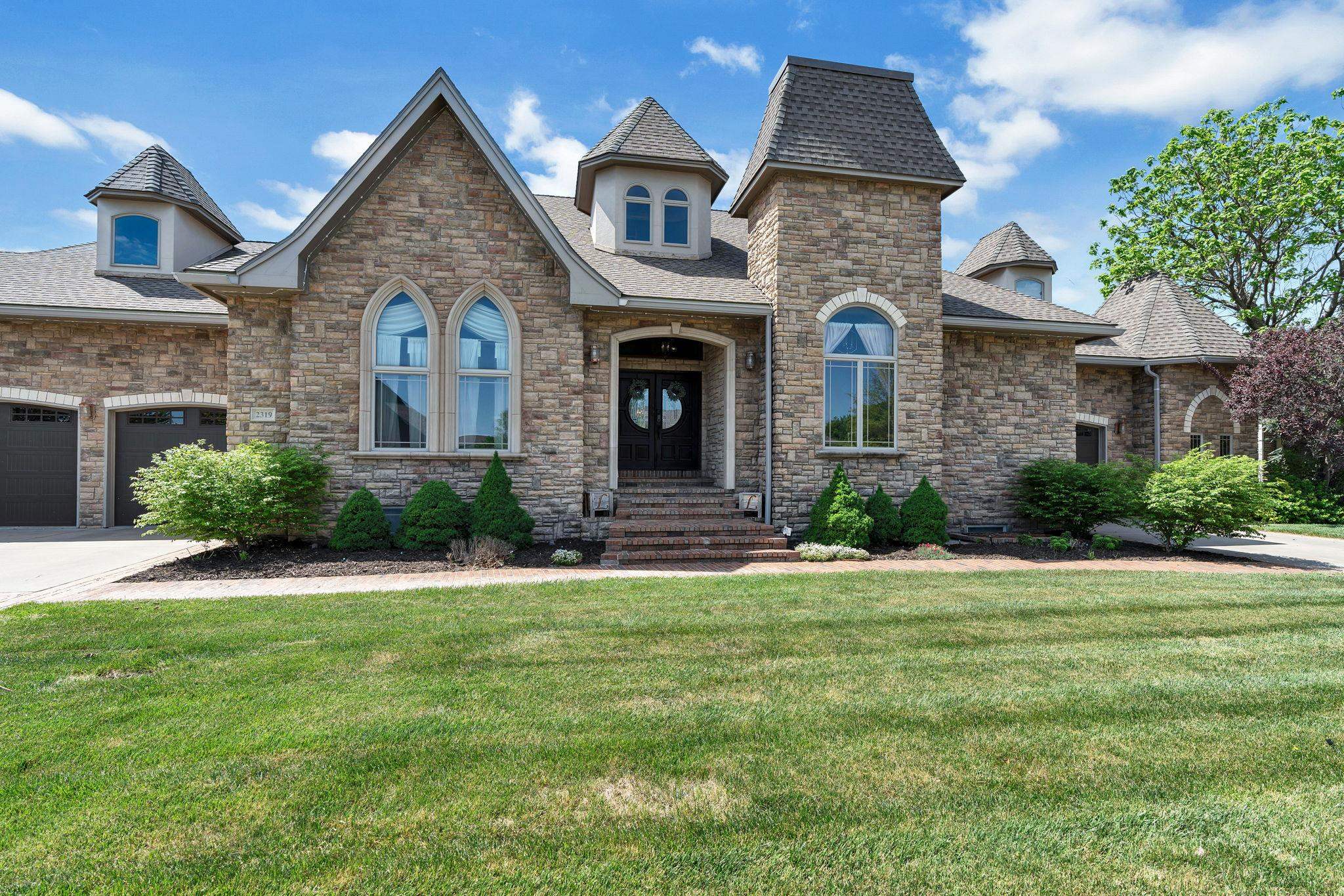 2319 N Rough Creek Road Derby KS 67037-8456