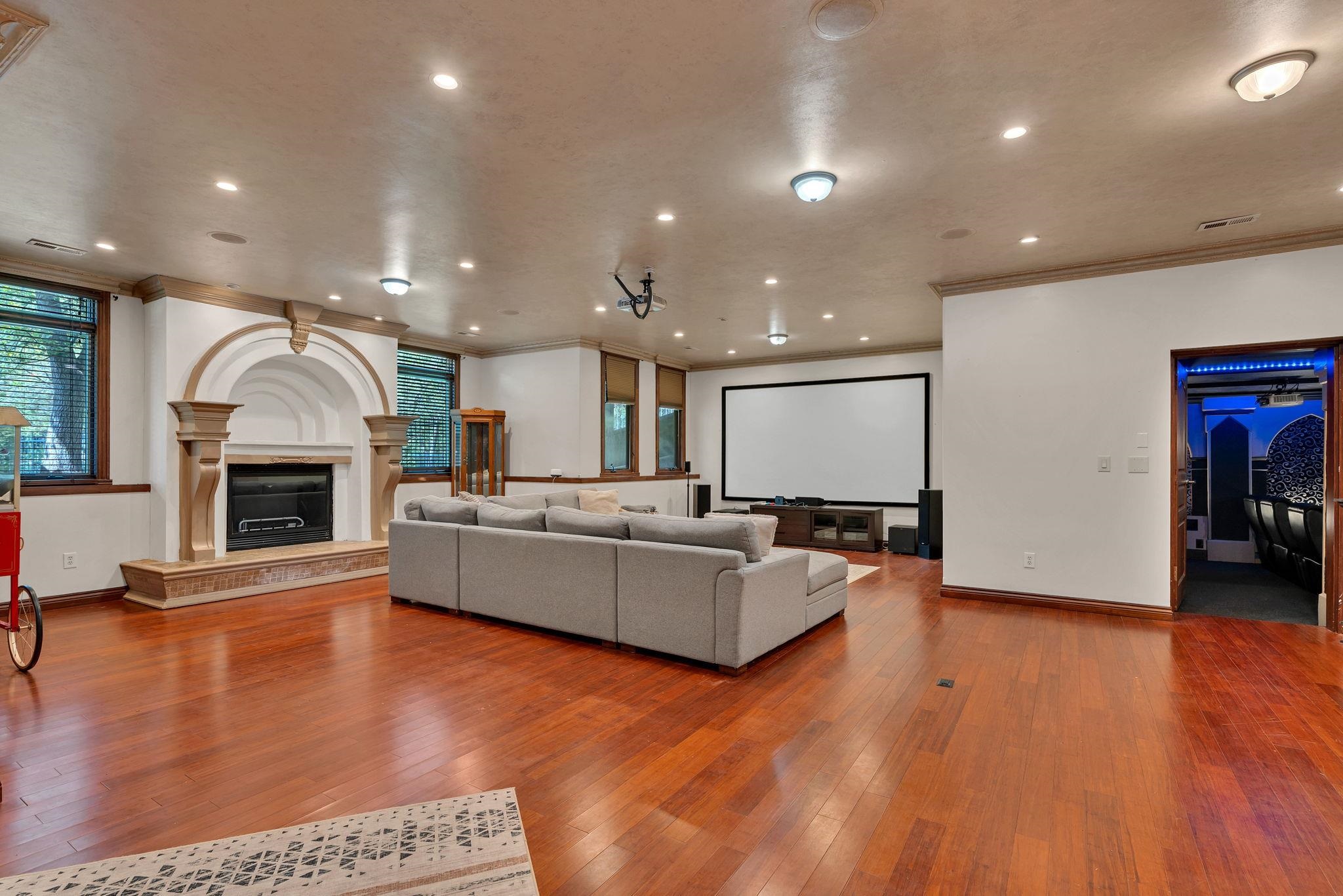 2319 N Rough Creek Road Derby KS 67037-8456