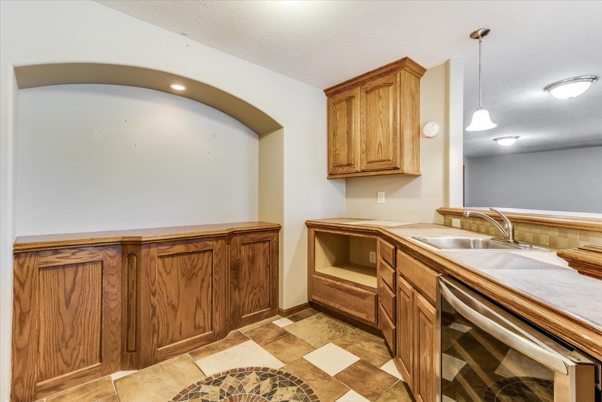 10022 W Westlakes Court Wichita KS 67205-5233