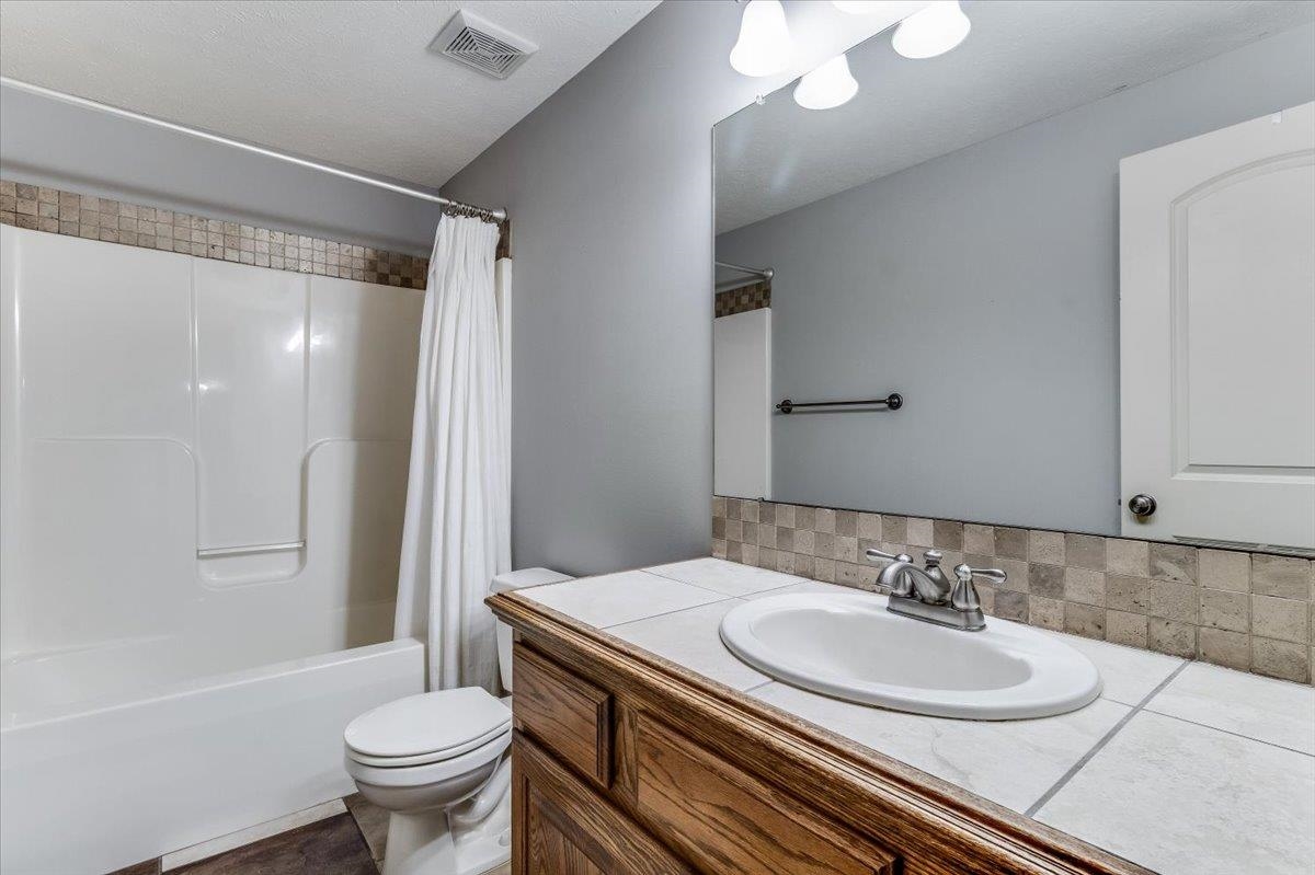 10022 W Westlakes Court Wichita KS 67205-5233