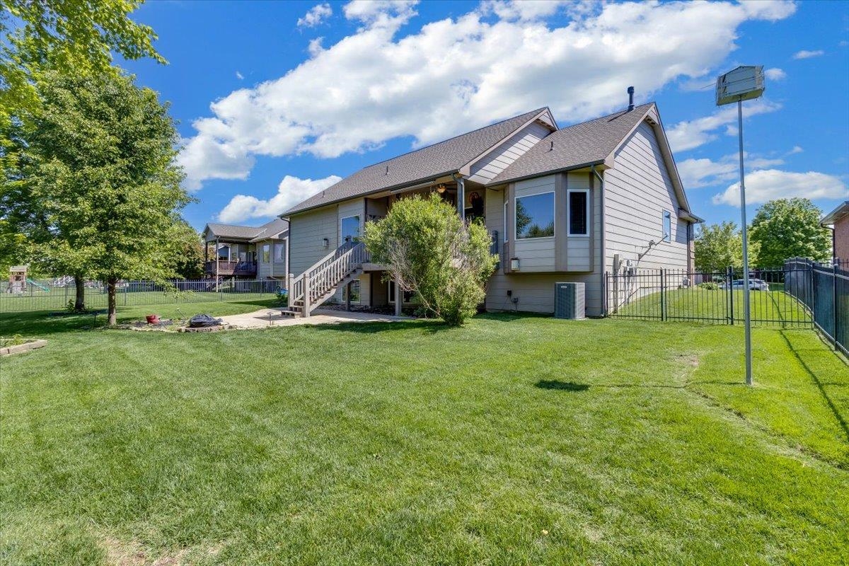 10022 W Westlakes Court Wichita KS 67205-5233