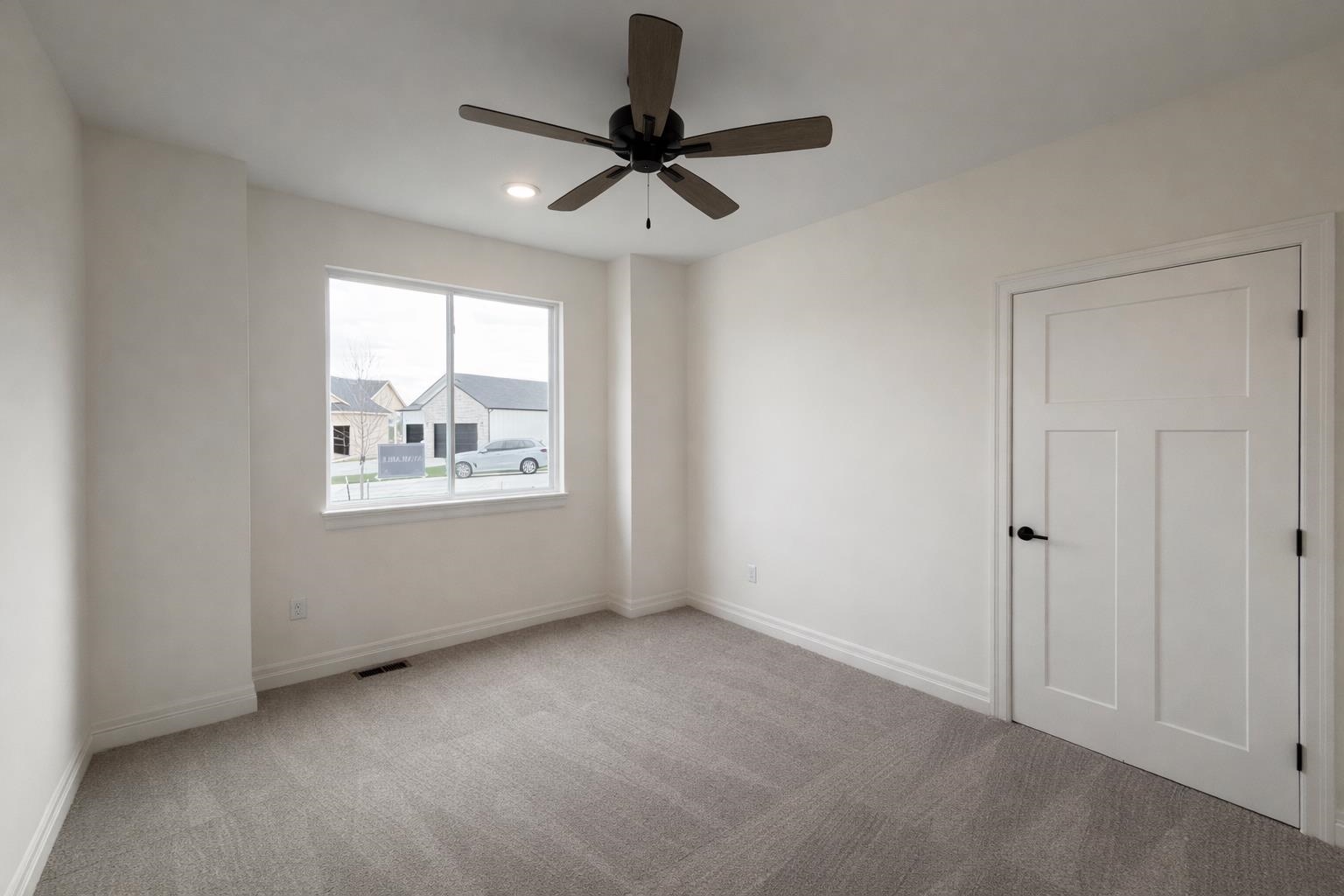 5877 N St Paul Court Wichita KS 67204