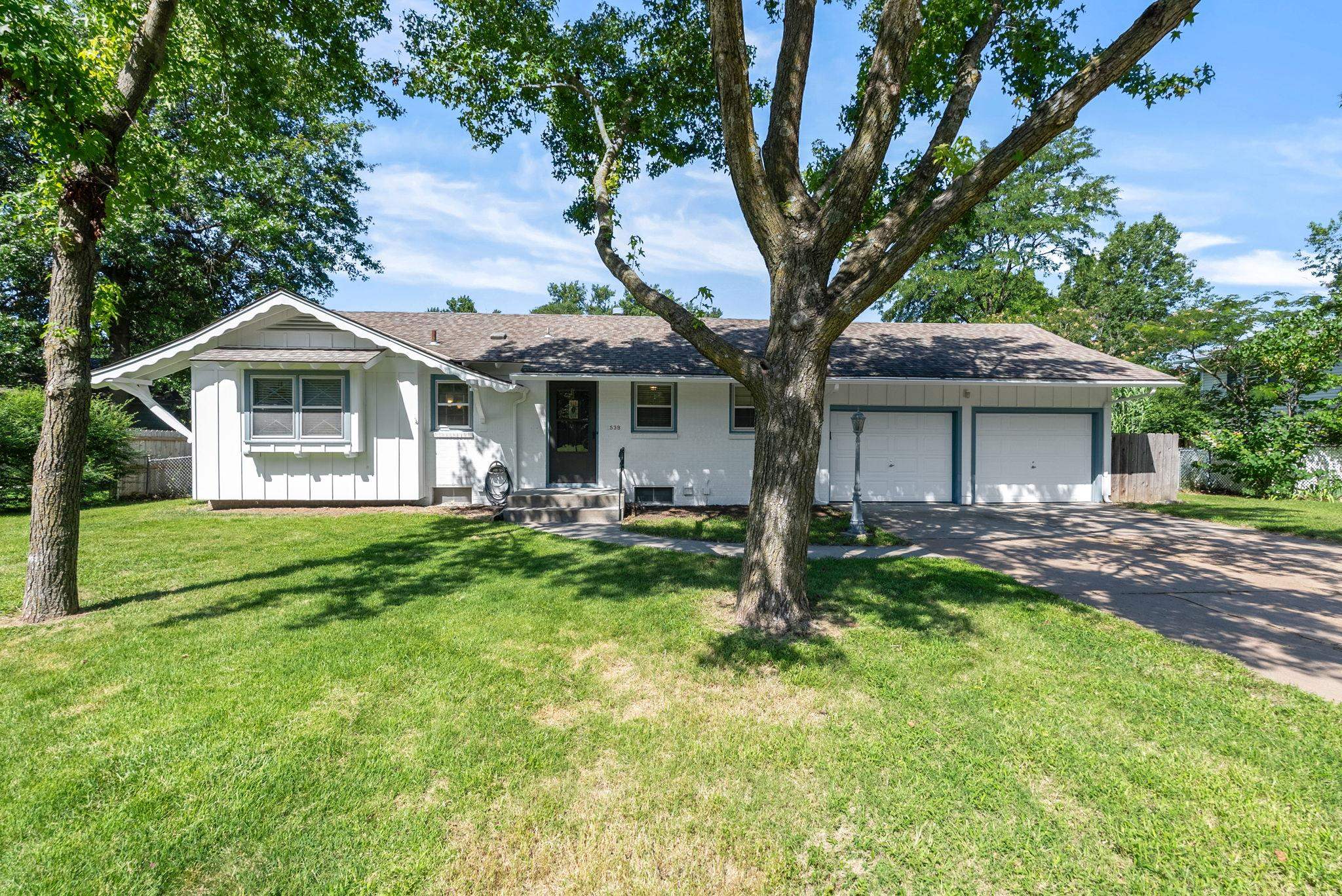 539 N Valleyview Wichita KS 67212