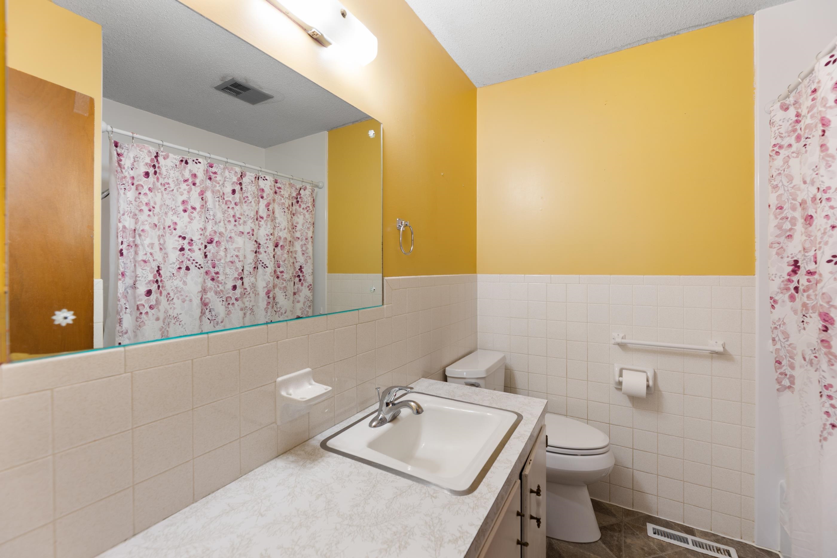 320 S 1st Avenue Clearwater KS 67026