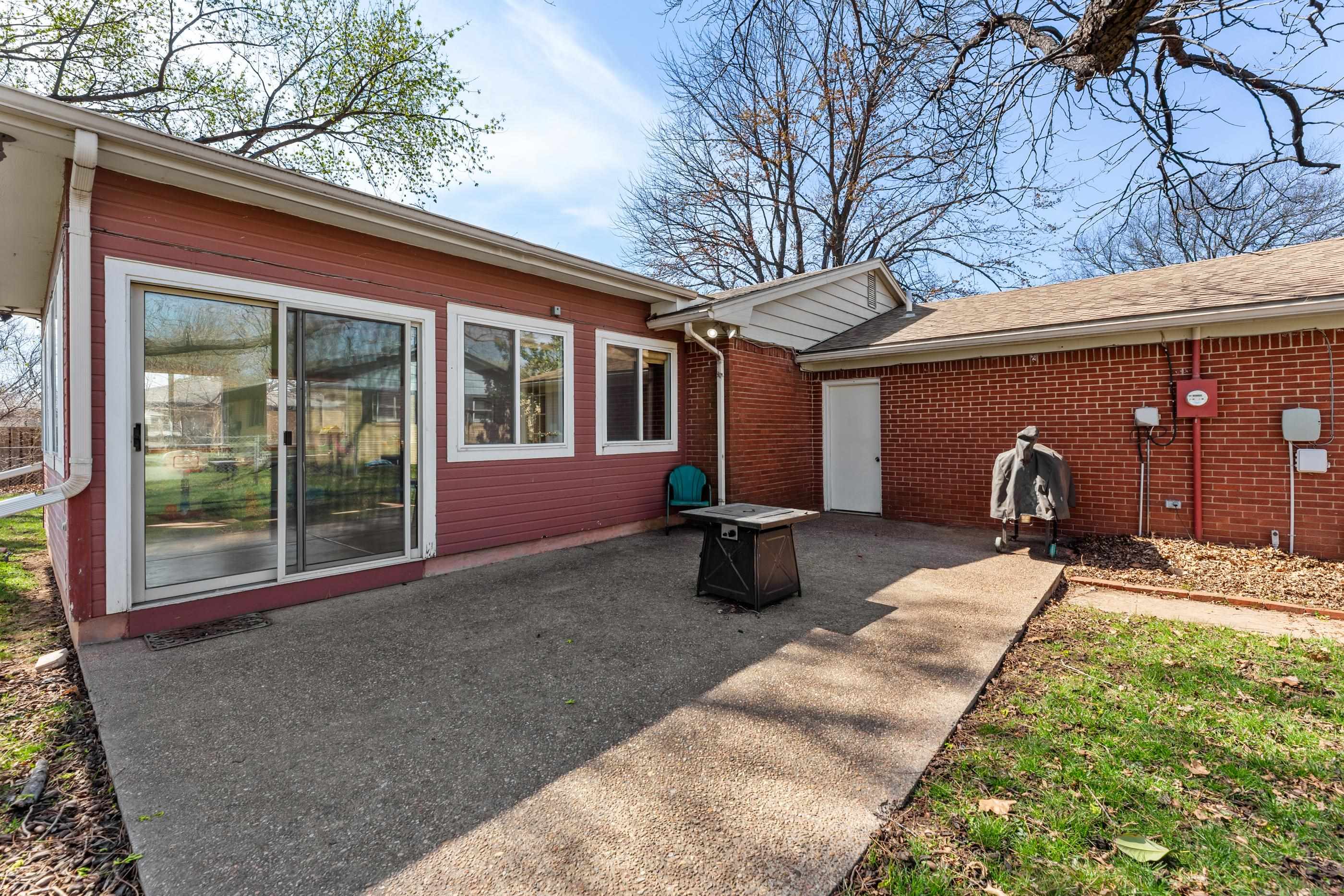 320 S 1st Avenue Clearwater KS 67026
