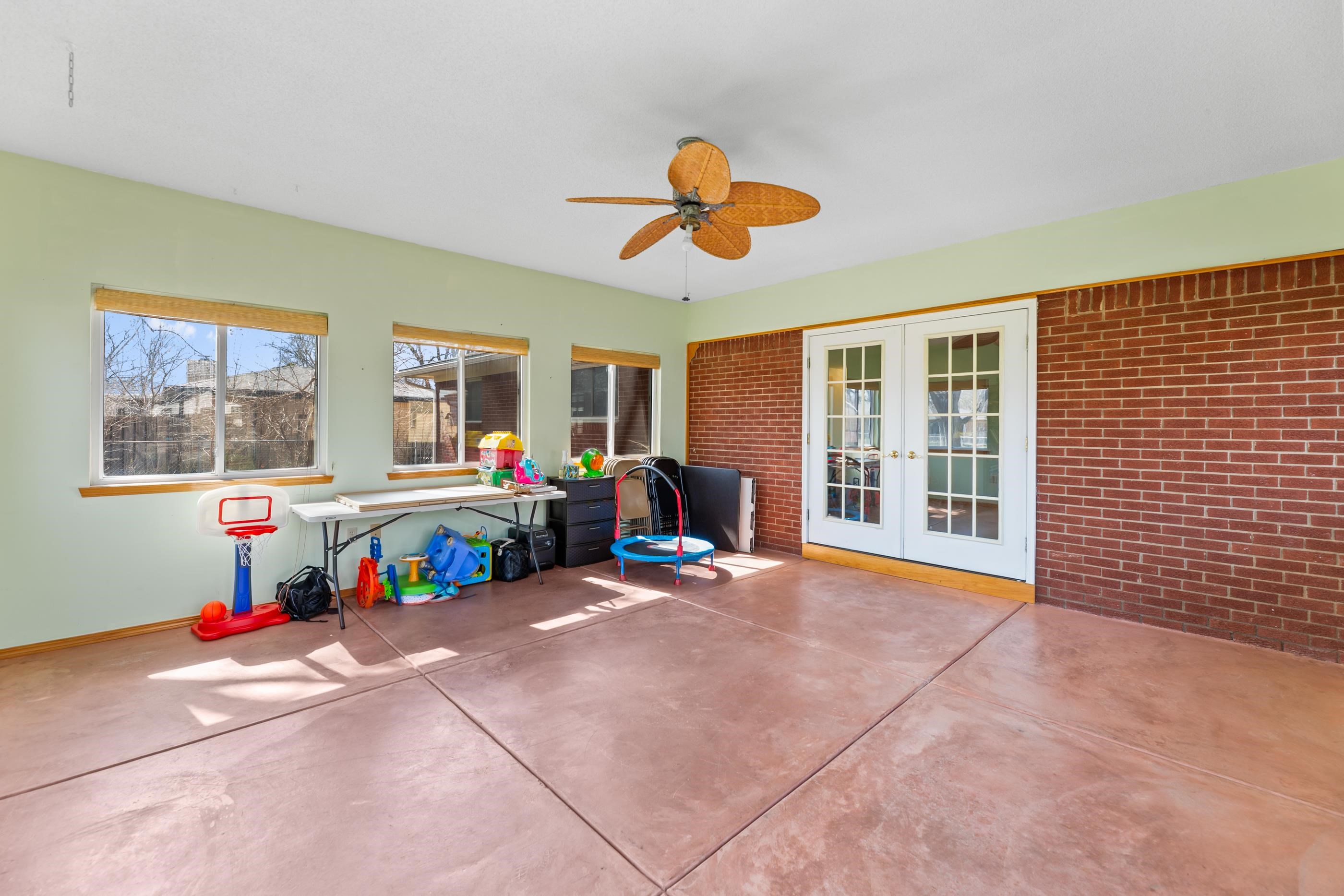 320 S 1st Avenue Clearwater KS 67026